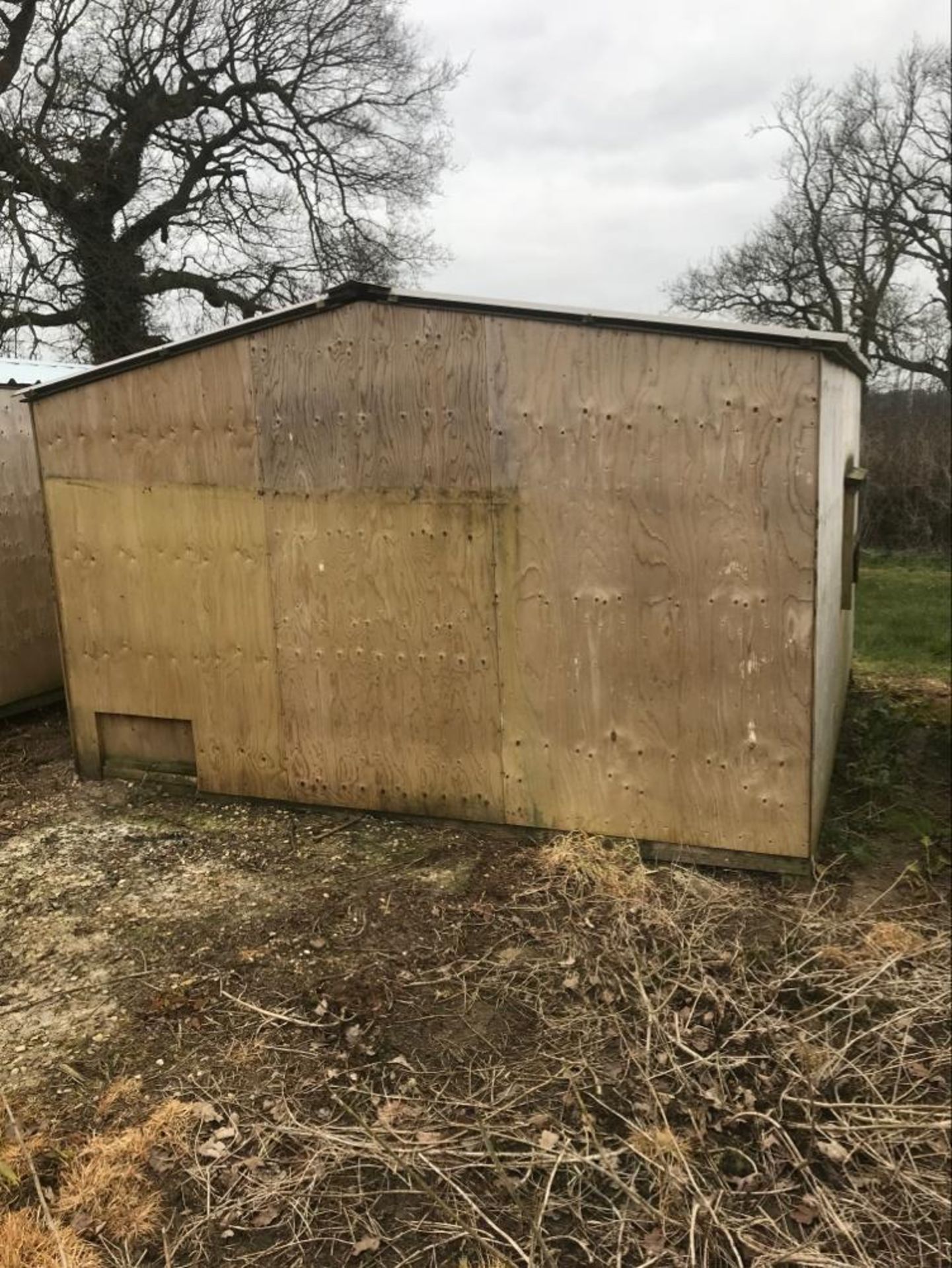 1 x 12 x 12 Brooder Hut 6ft to eave including floors BUYER TO DISMANTLE - Image 4 of 4