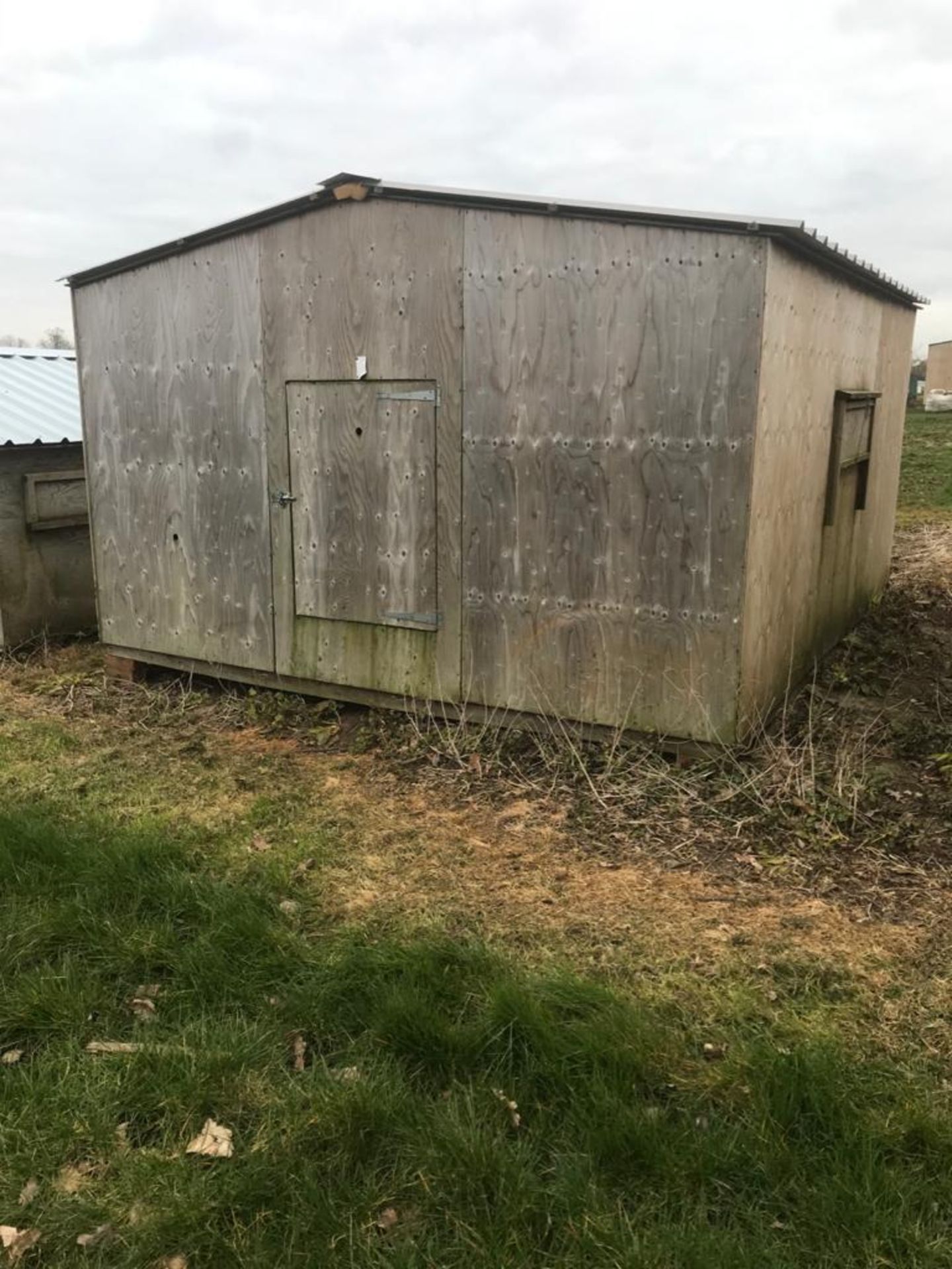 1 x 12 x 12 Brooder Hut 6ft to eave including floors BUYER TO DISMANTLE