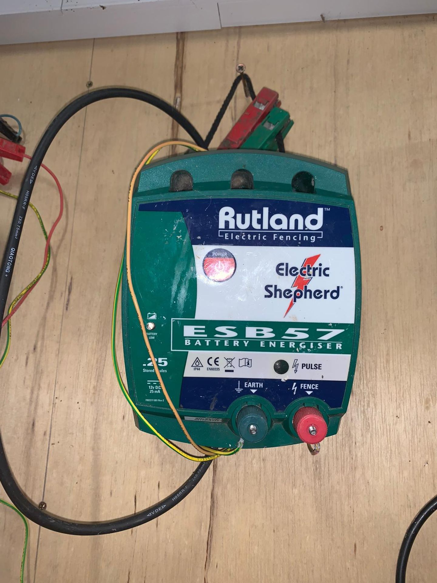 Rutland ESB57 Electric Shepherd 12V DC Electric Fencing Units