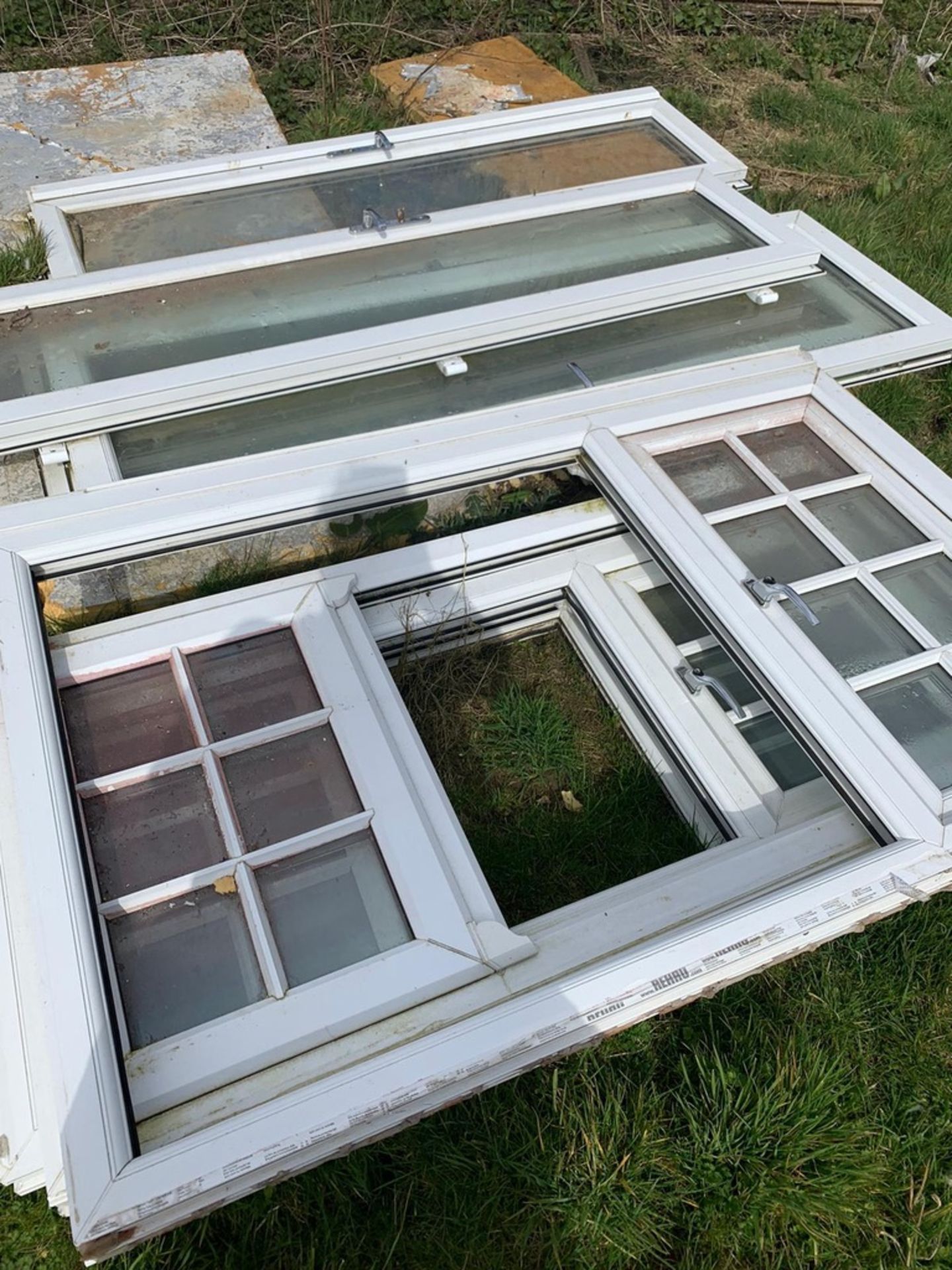 Complete dismantled conservatory - 3 glazed panels smashed - Image 6 of 6