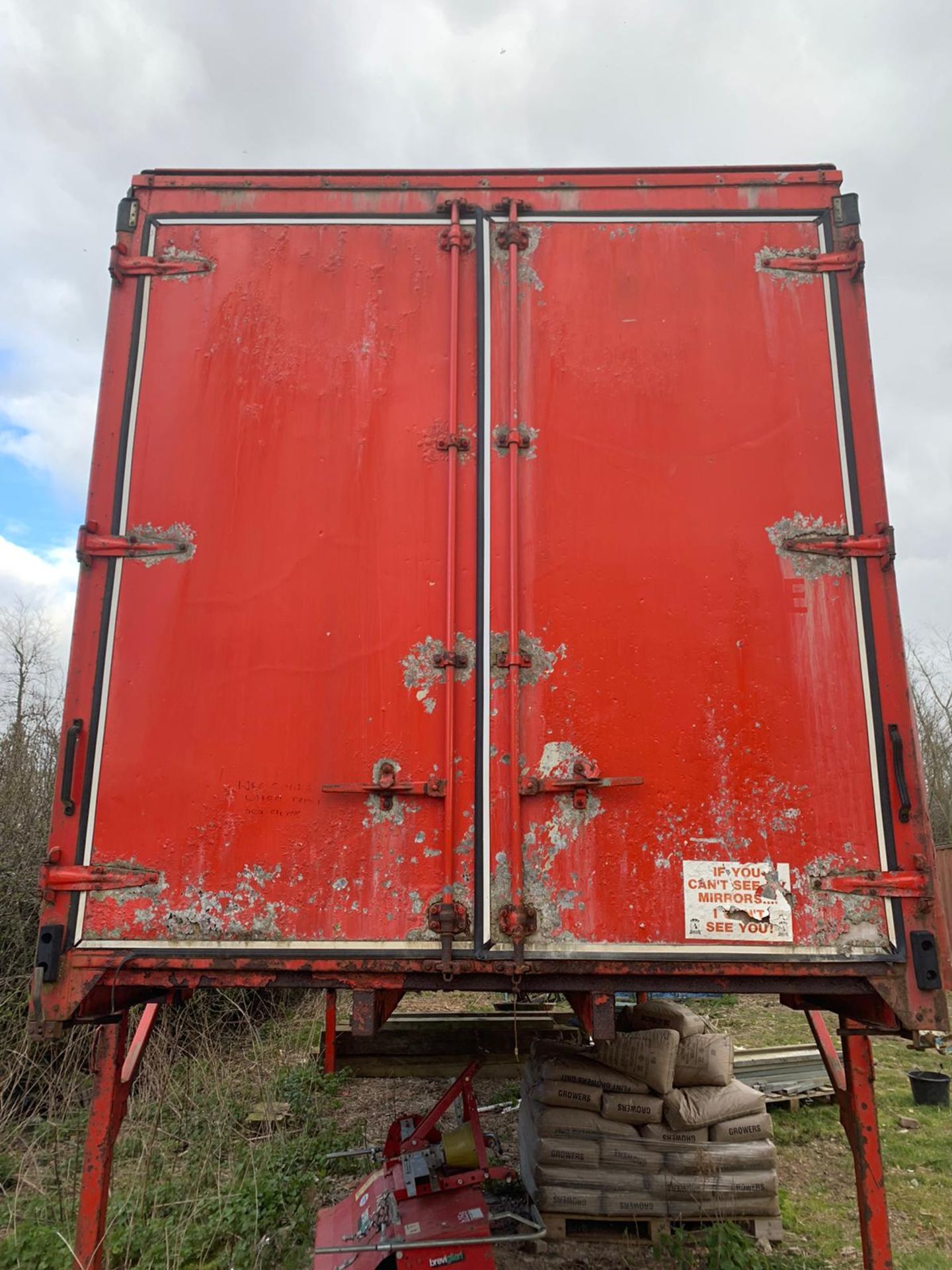 Curtain Sided Lorry Body c/w Barn Doors and Legs (7.6m x 2.4m) - Image 2 of 3