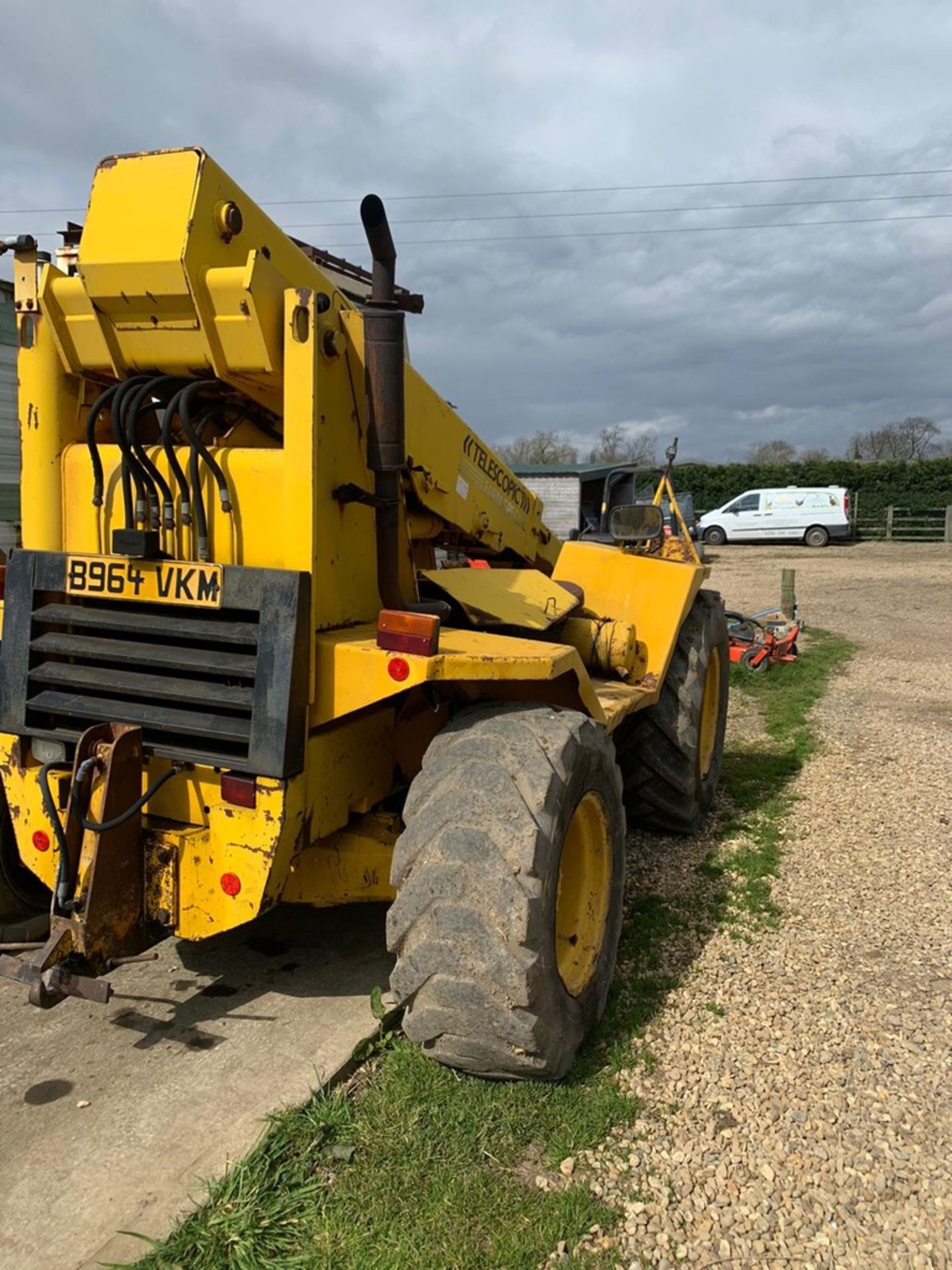 1985 JCB Farm Special Telescopic Handler (6,450 Hours) c/w Pallet Tines Reg: B964 VKM - Image 2 of 8