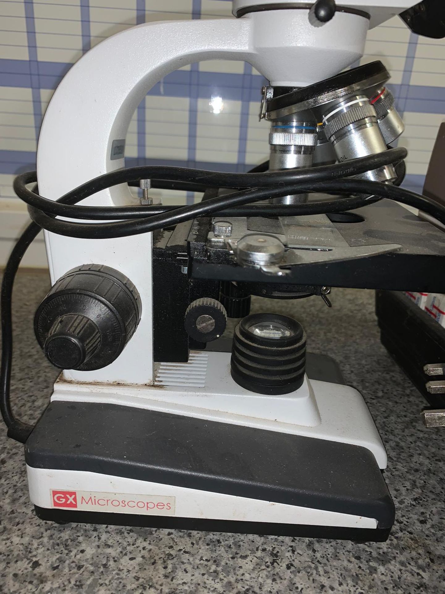 GX GXMF6D Microscope (x10 to x100) c/w Slides