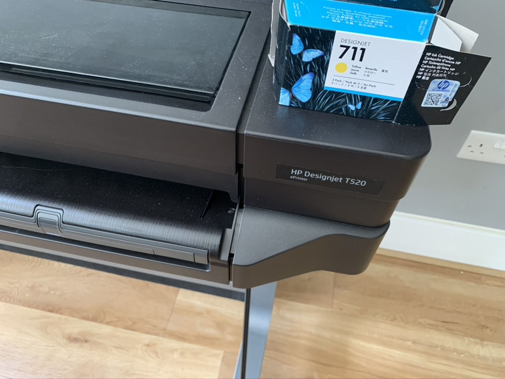 HP Designjet T520 36" Large Format Colour Inkjet Printer with spare cartridges - Image 4 of 5
