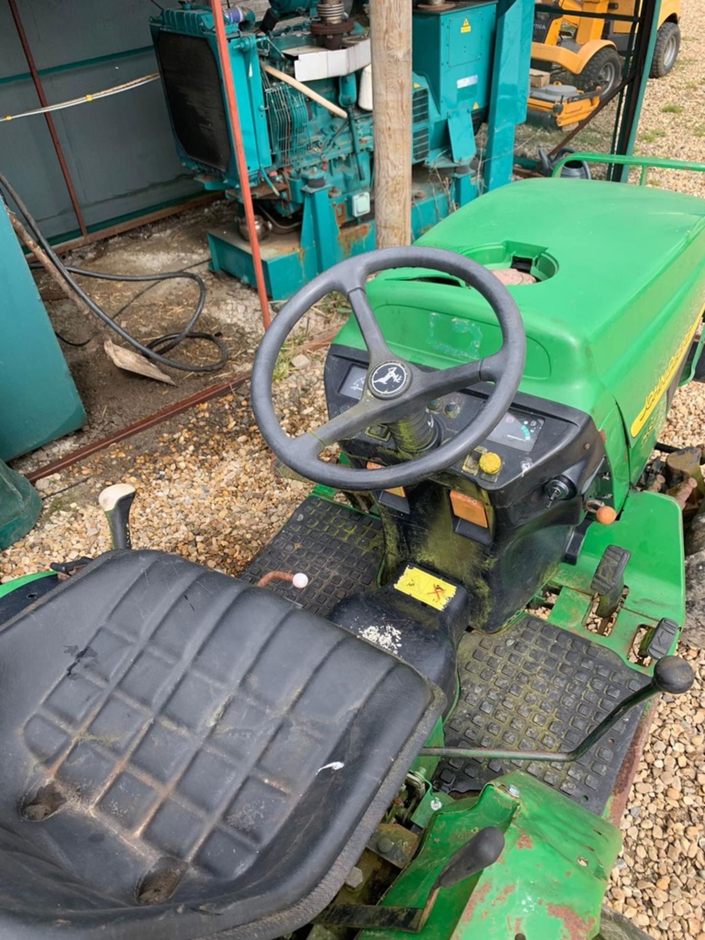 John Deere 4110 HST Compact Tractor c/w Folding Roll Bar - slight ignition fault runs & works OK - Image 6 of 6