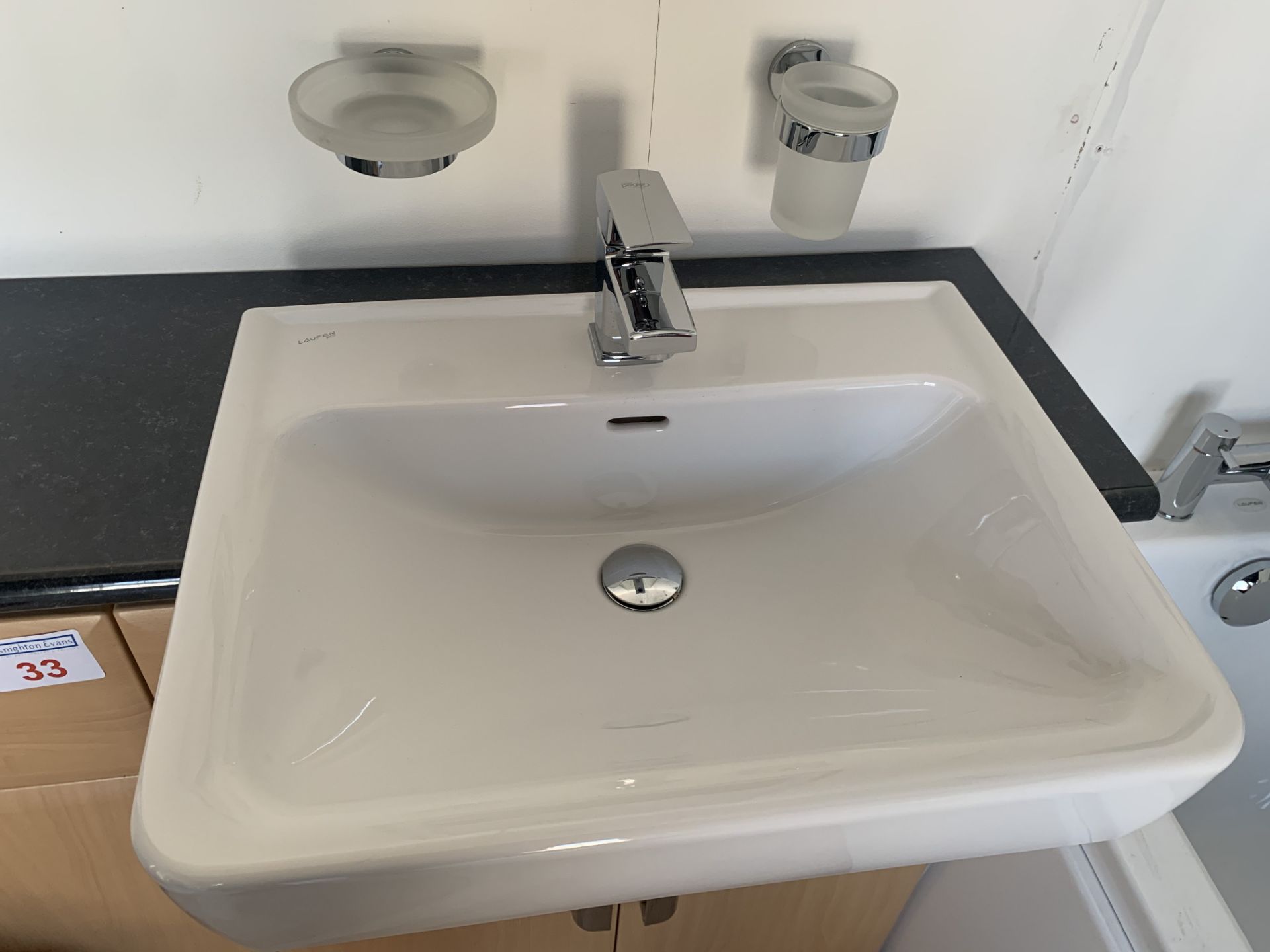 Laufen WC with soft close seat and Basin Unit (no ball cock and fittings) 138 long - Image 2 of 4