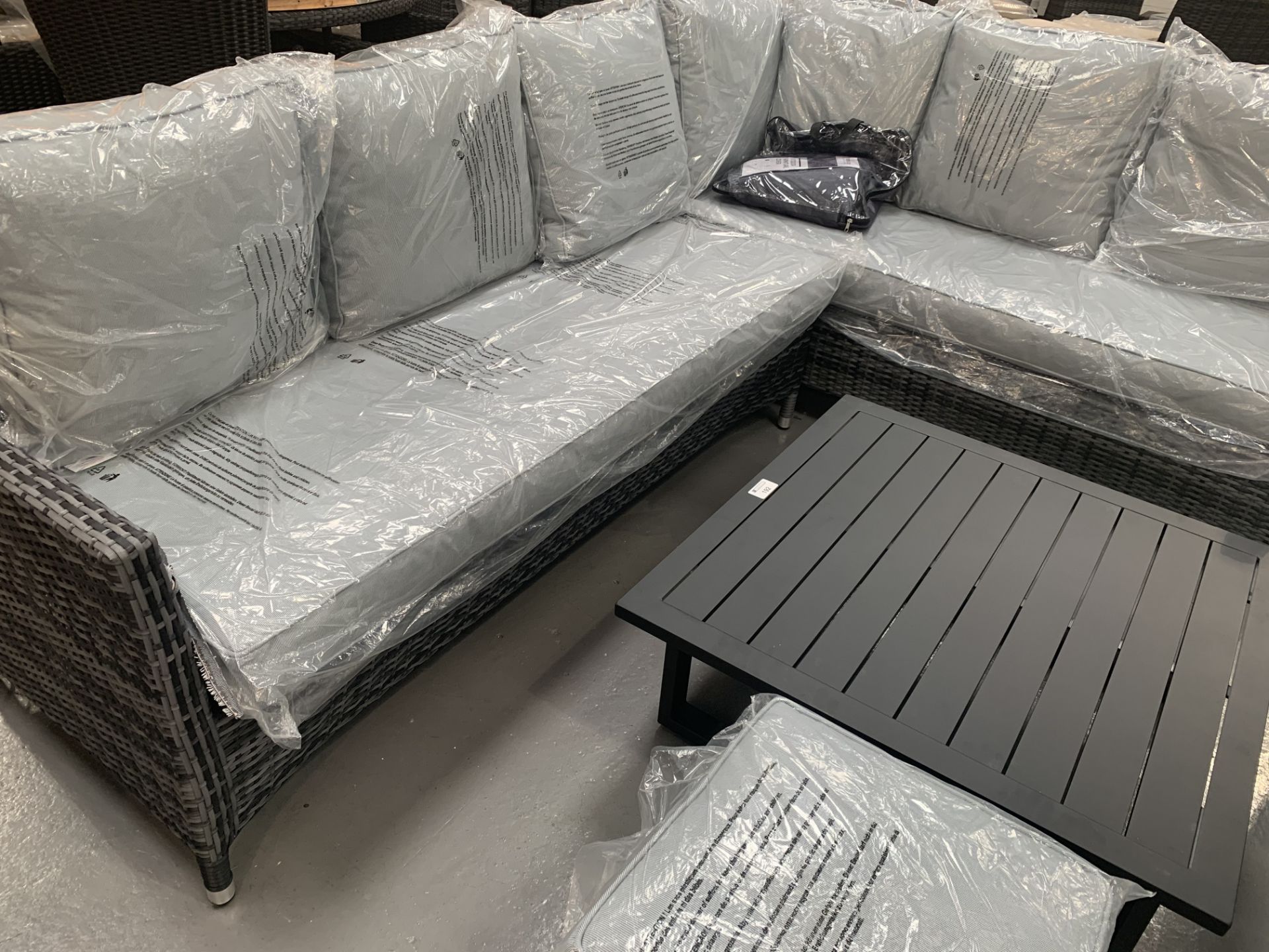 Maze Rattan Patio Corner Sofa with Grey metal slatted table and 3 upholstered stools - Image 2 of 5