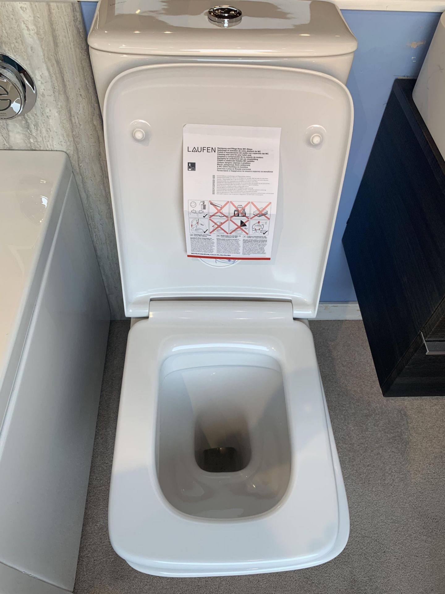 Laufen floor standing back to wall wc with soft close seat and washbasin 55w - Image 3 of 5