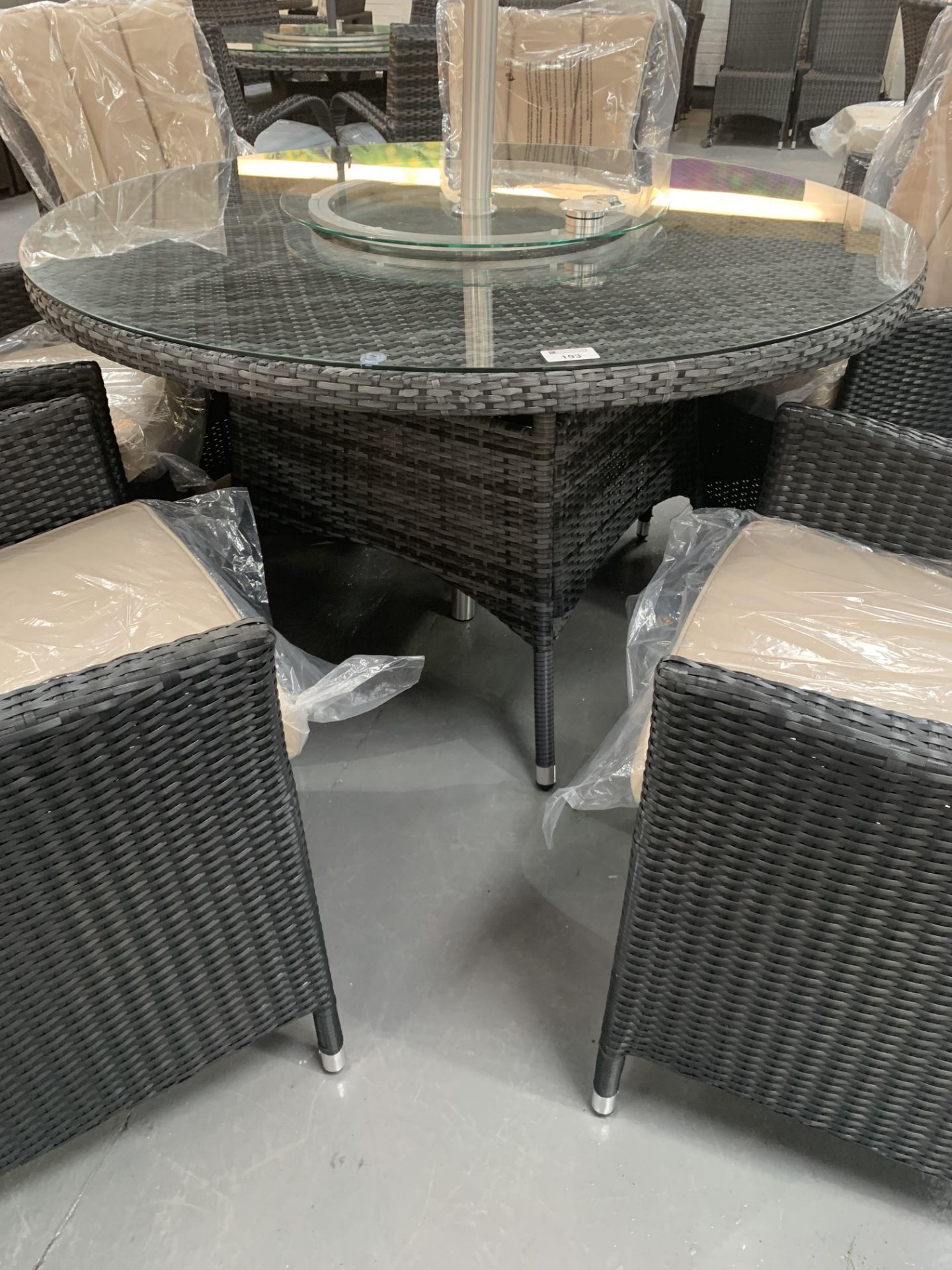 Maze Rattan Patio Circular Dining Table 6 Upholstered arm chairs & umbrella - Image 3 of 6