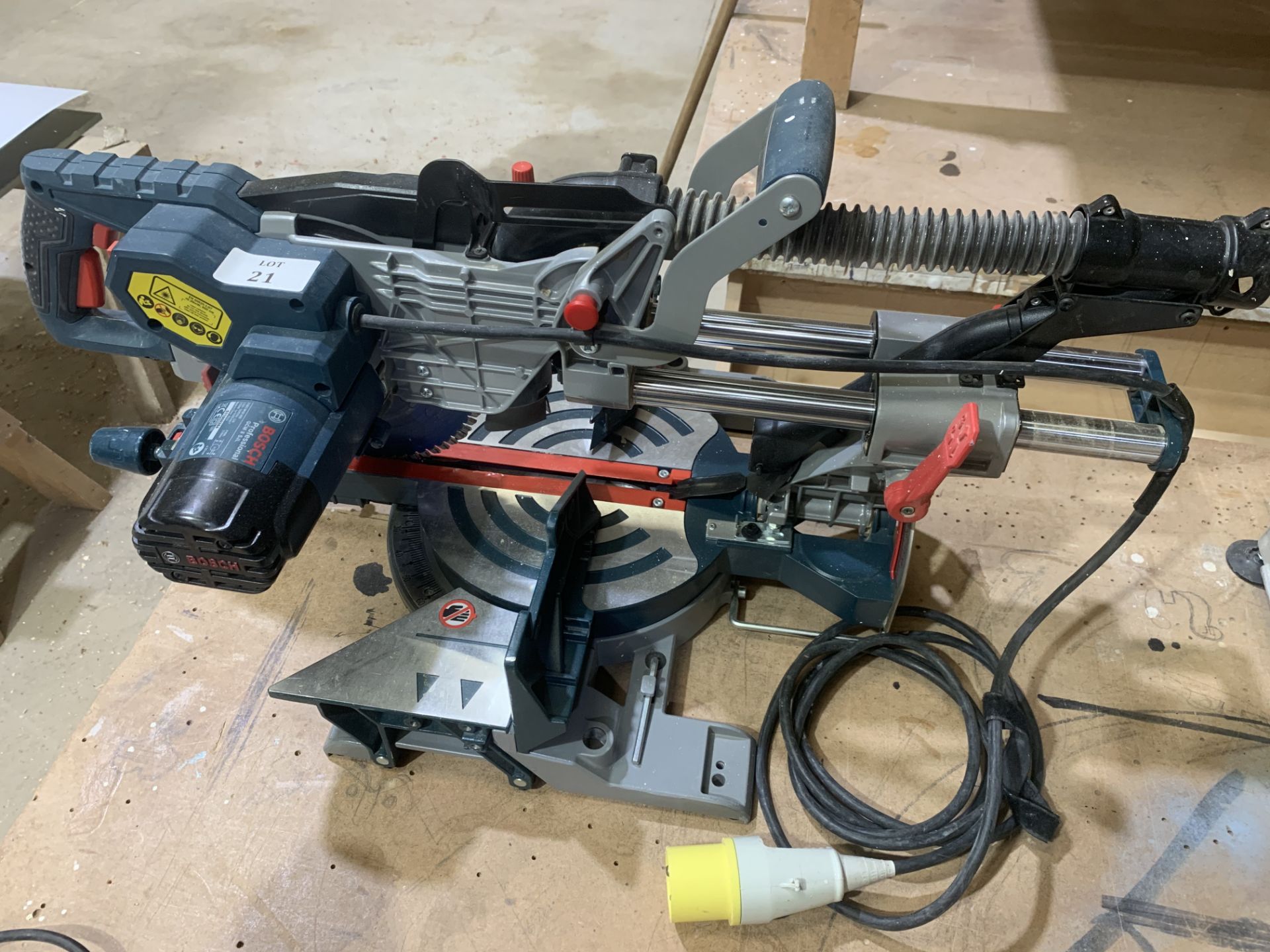 Bosch Professional GCM 8 SJL Sliding Mitre Saw