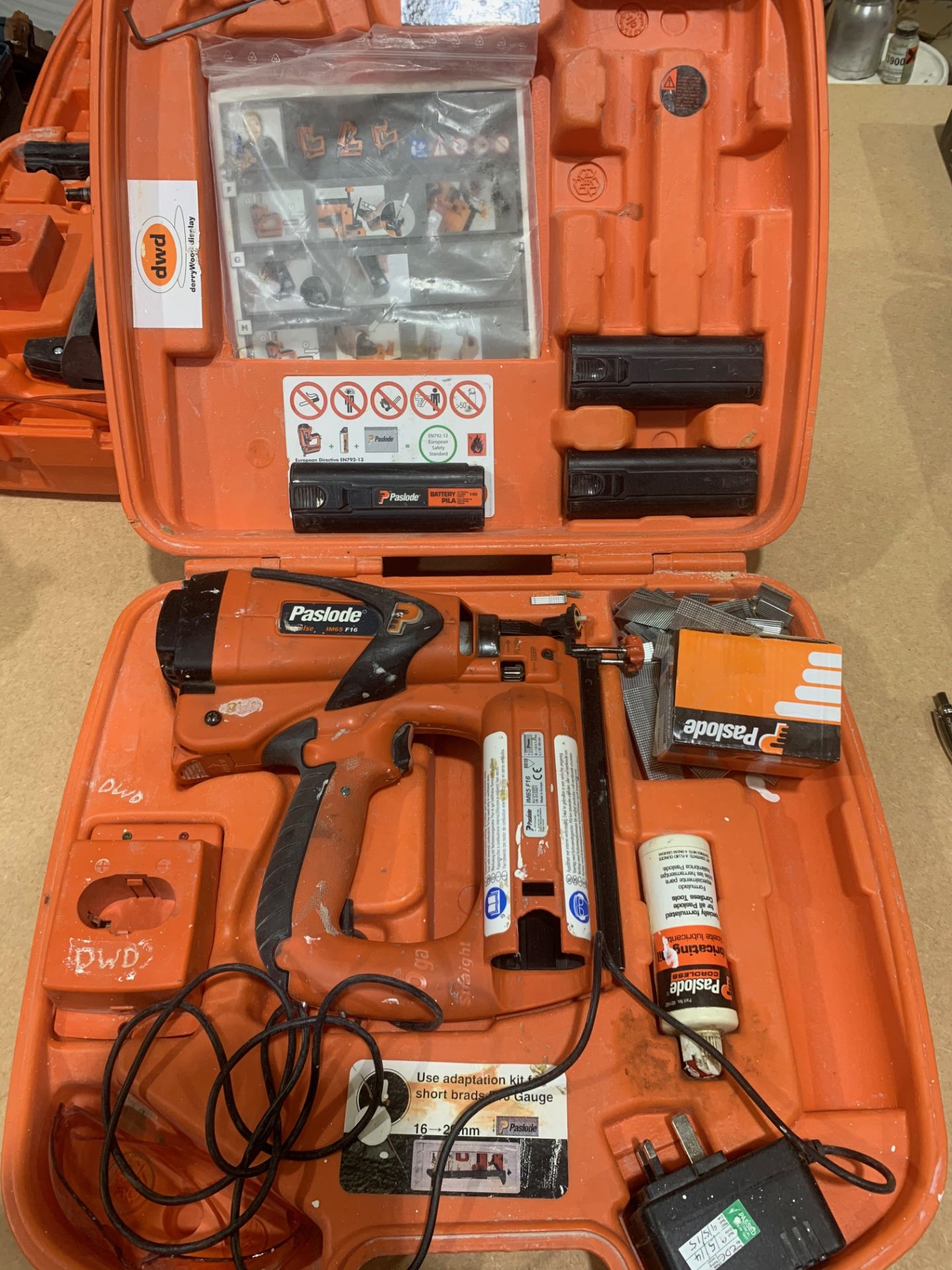 Paslode IM65 F16 cased Nailer