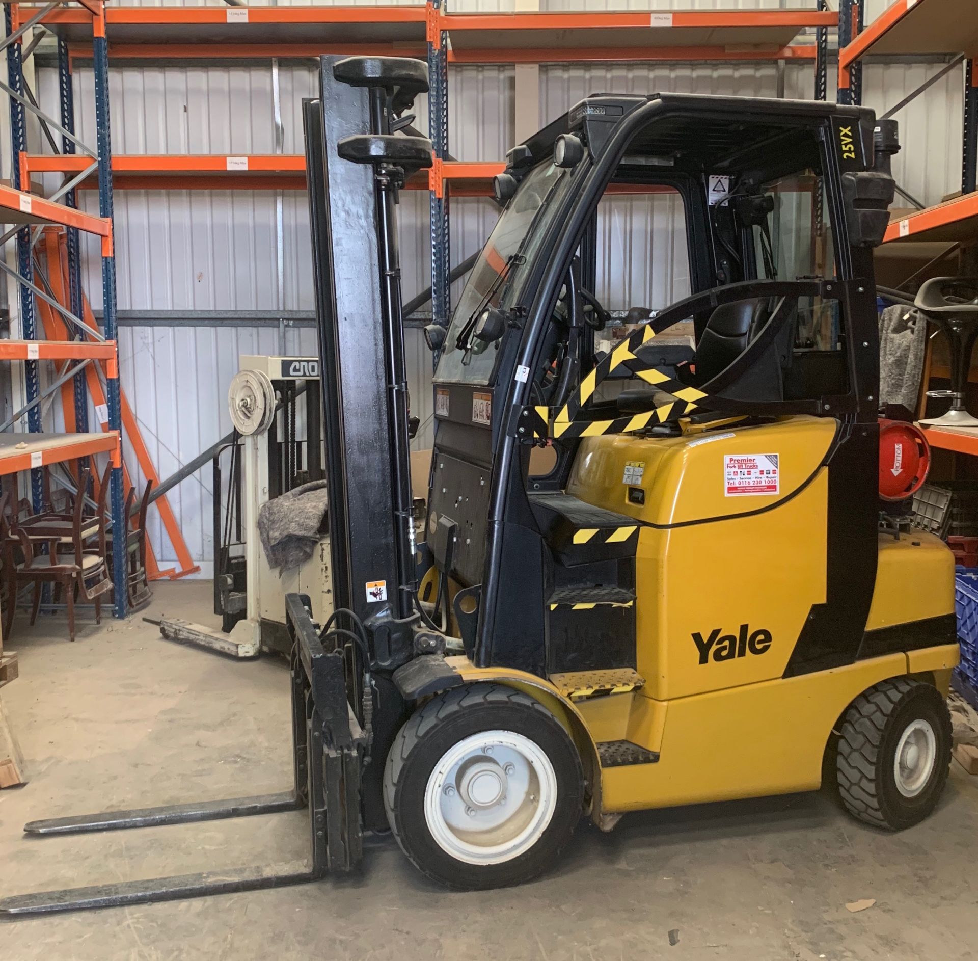 Yale Model GNP25VX Gas Fork Lift Truck 3,408 hrs use spec details as per plate photo