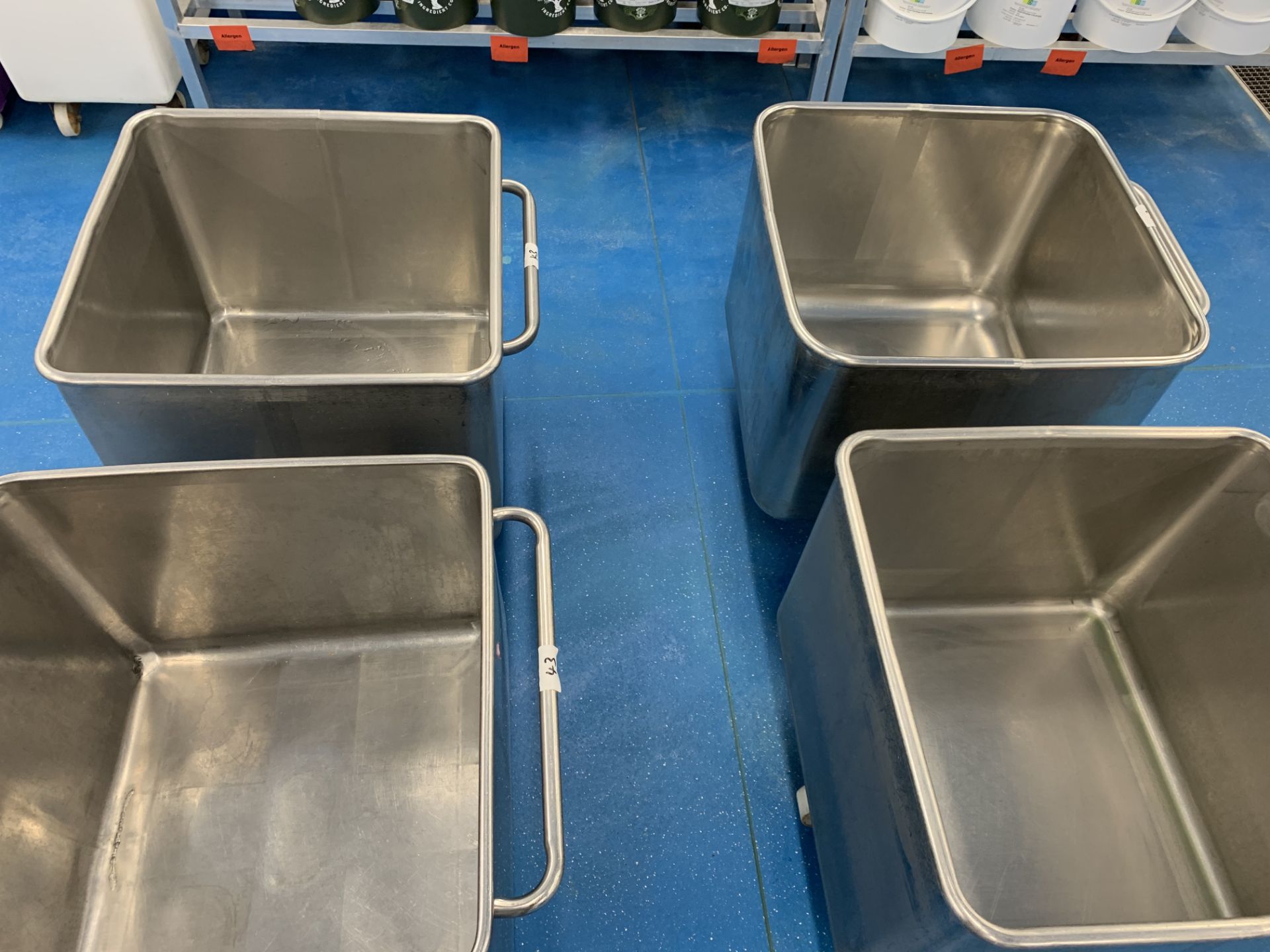 4 x Orbital stainless steel Tote Bins 670 x 670 x 50 mm - Image 5 of 5