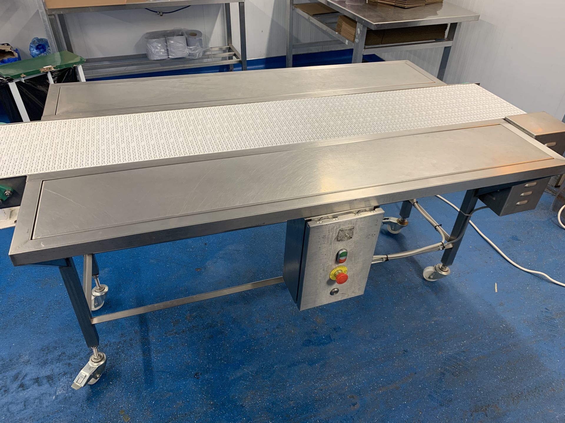Conveyor with front and back stainless steel run off tables 200 x 34 cm