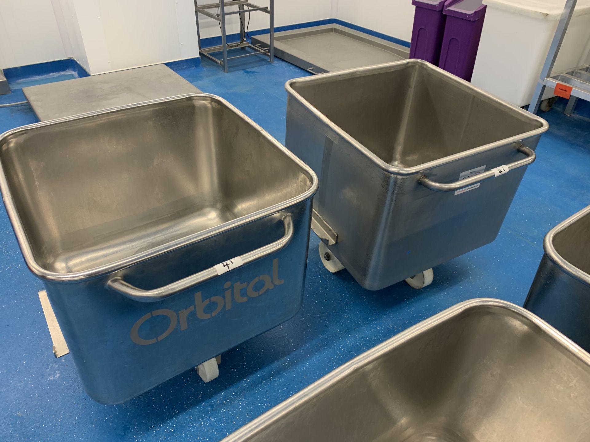 4 x Orbital stainless steel Tote Bins 670 x 670 x 50 mm - Image 3 of 4