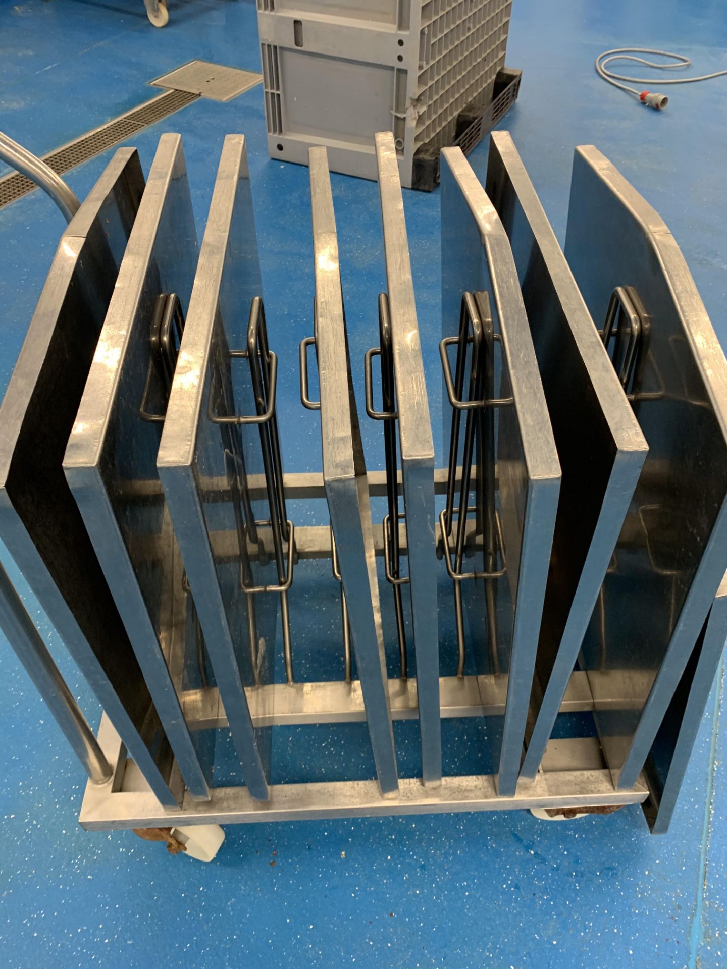 9 x stainless steel Orbital Tote Bin lids on custom trolley - Image 2 of 3