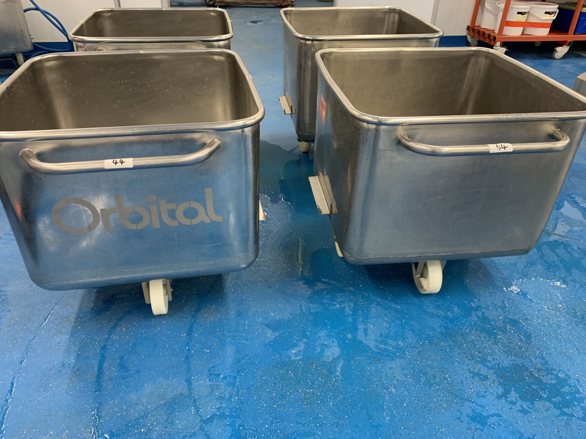 4 x Orbital stainless steel Tote Bins 670 x 670 x 50 mm - Image 2 of 5