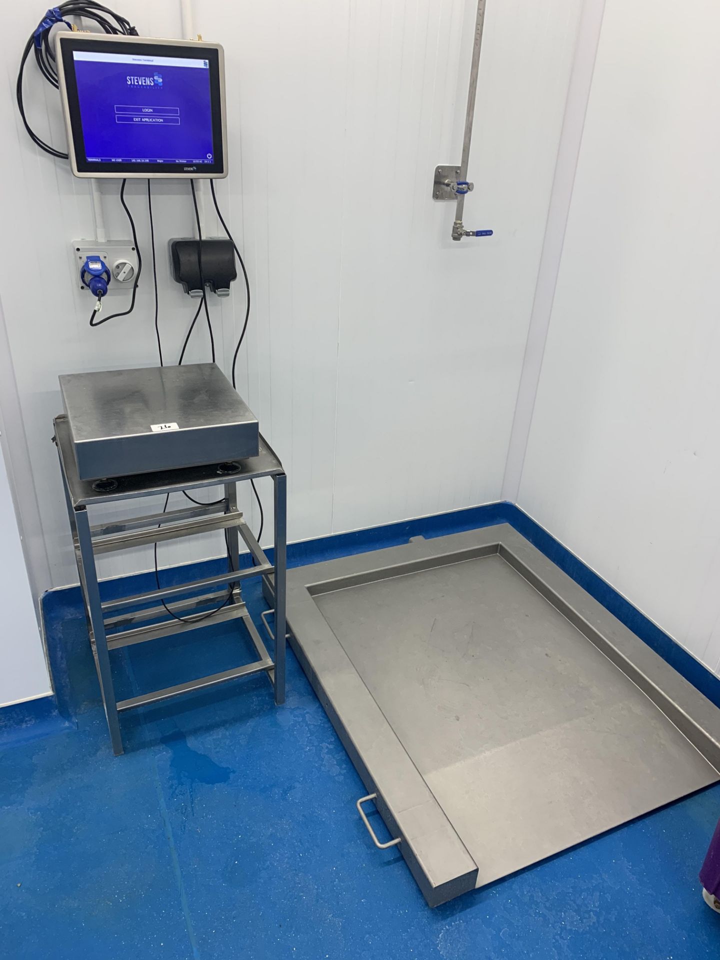 Stevens digital display weighing system drive in platform 800 x 110 mm capacity and table top scale