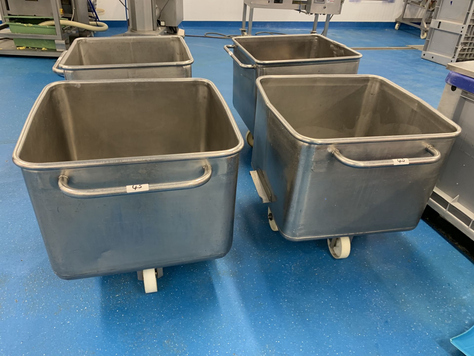 4 x Orbital stainless steel Tote Bins 670 x 670 x 50 mm - Image 2 of 4