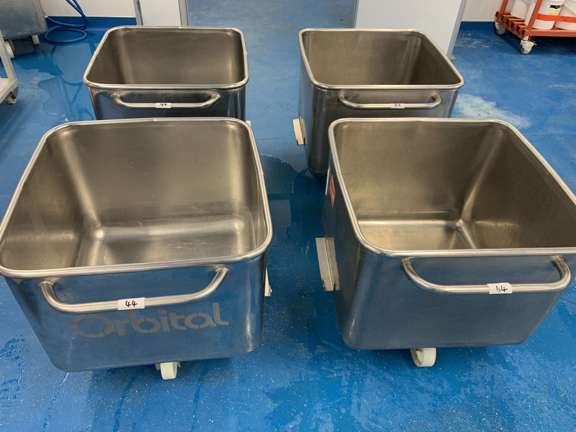 4 x Orbital stainless steel Tote Bins 670 x 670 x 50 mm