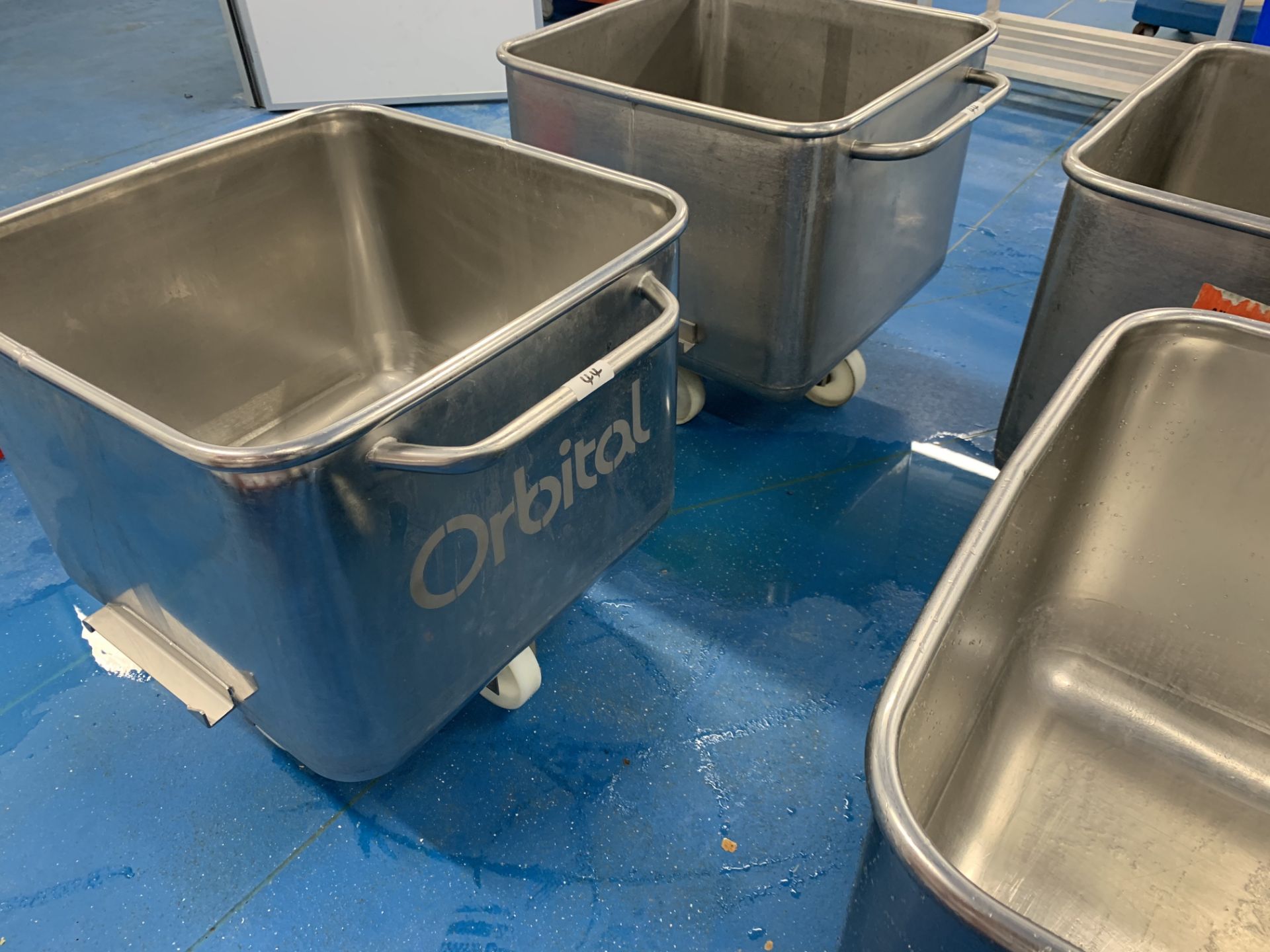 4 x Orbital stainless steel Tote Bins 670 x 670 x 50 mm - Image 3 of 5