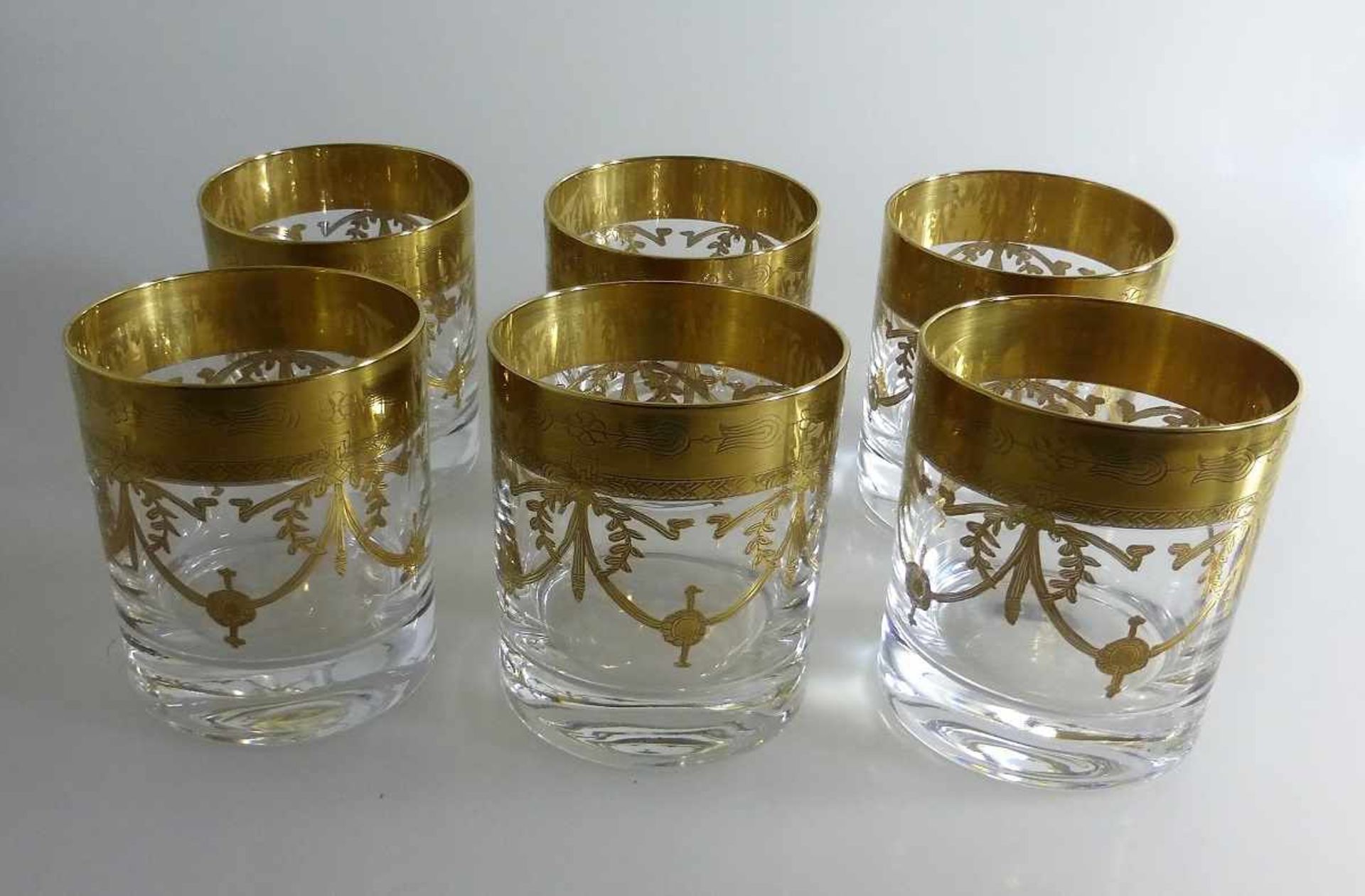 6 Wassergläser mit Golddekor, h. 9,5cm, d. 8cm