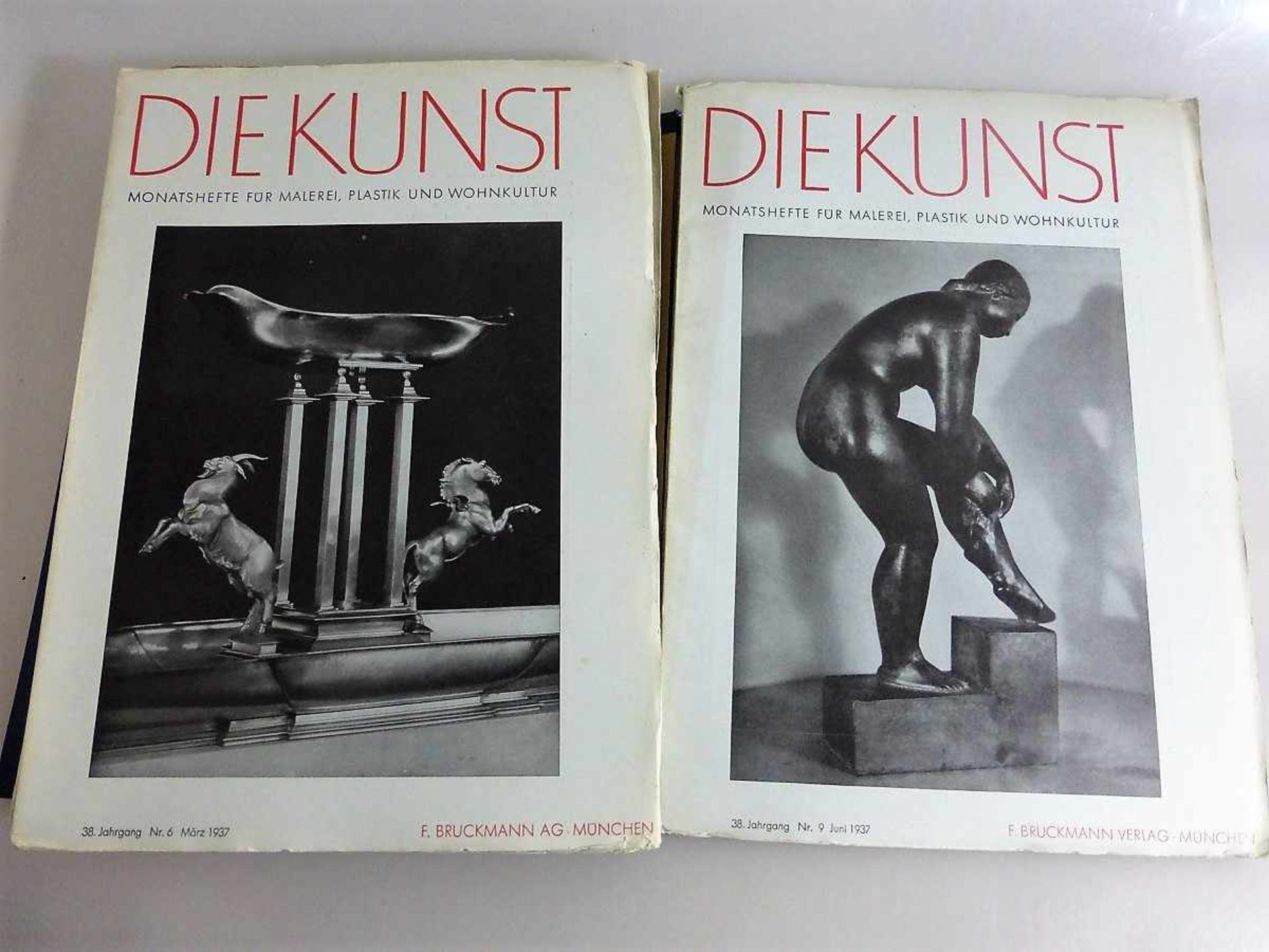 Die Kunst - Monatshefte für Malerei, Plastik und Wohnkultur, 24 Ausgaben (12x 1926/27 - 3x< - Bild 2 aus 2