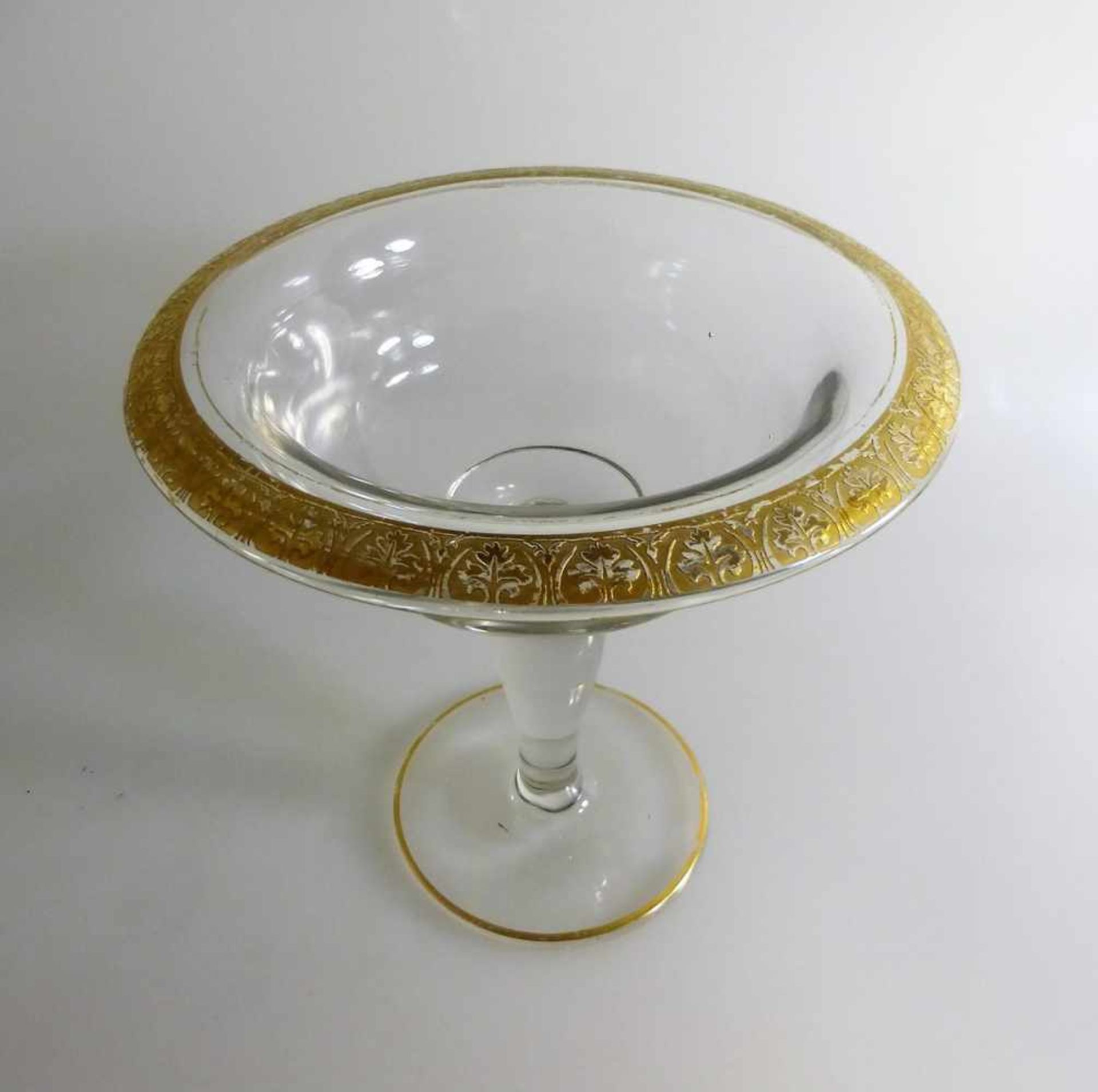 Glasschale mit Golddekor, h. 17cm, d. 16,5cm, ber.