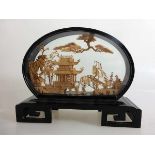 Kleiner Stellschirm, China 20.Jh., Landschaftsdarstellung, im verglasten Holzrahmen, b.