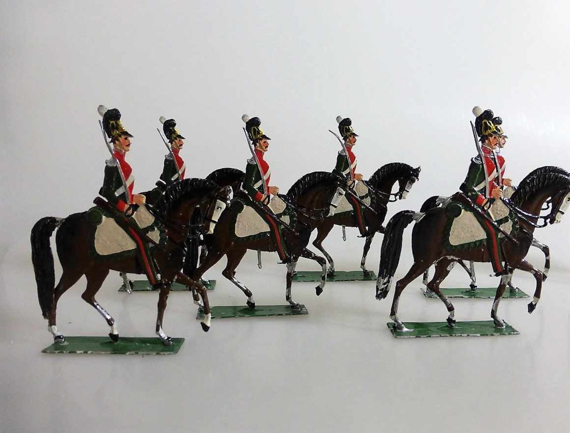 Heinrichsen Nürnberg, 10 flache Zinnfiguren "Bayerische Chevauleger um 1840", feine<