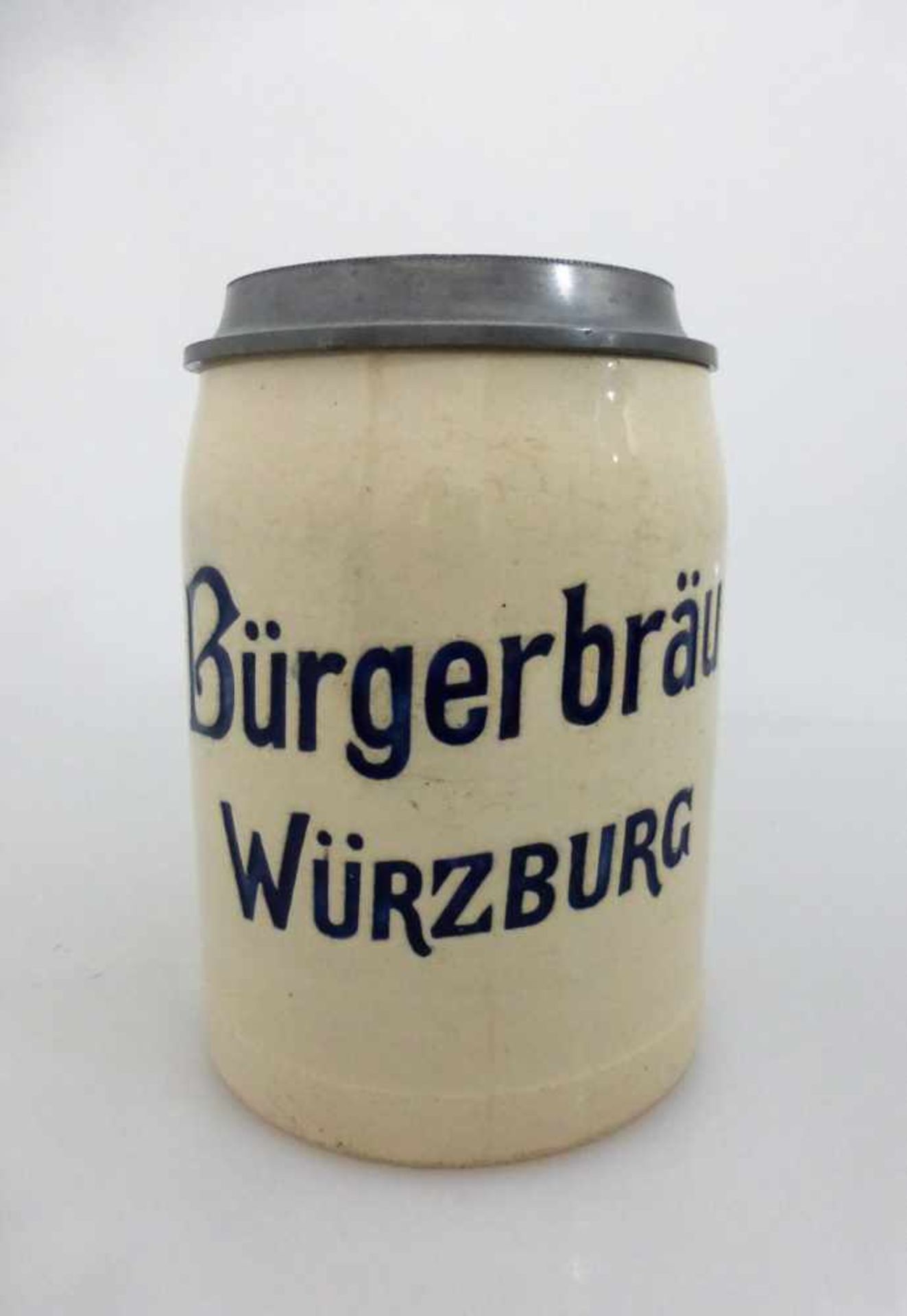 Bierkrug - "Bürgerbräu Würzburg" m. Zinndeckel, dieser grav. m. Ansicht der Brauerei,<br