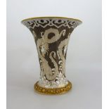 Art Deco Vase, Rosenthal / Selb, seltenes Dekor mit weißen Drachen auf Goldgrund, Form: