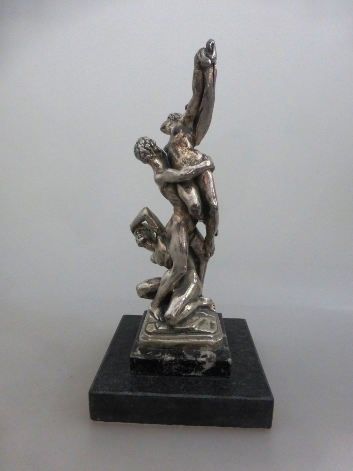 Skulptur "Der Raub der Sabinerinnen", Silber 925, punz. Marnier, verkleinerte Darstellung - Image 2 of 3