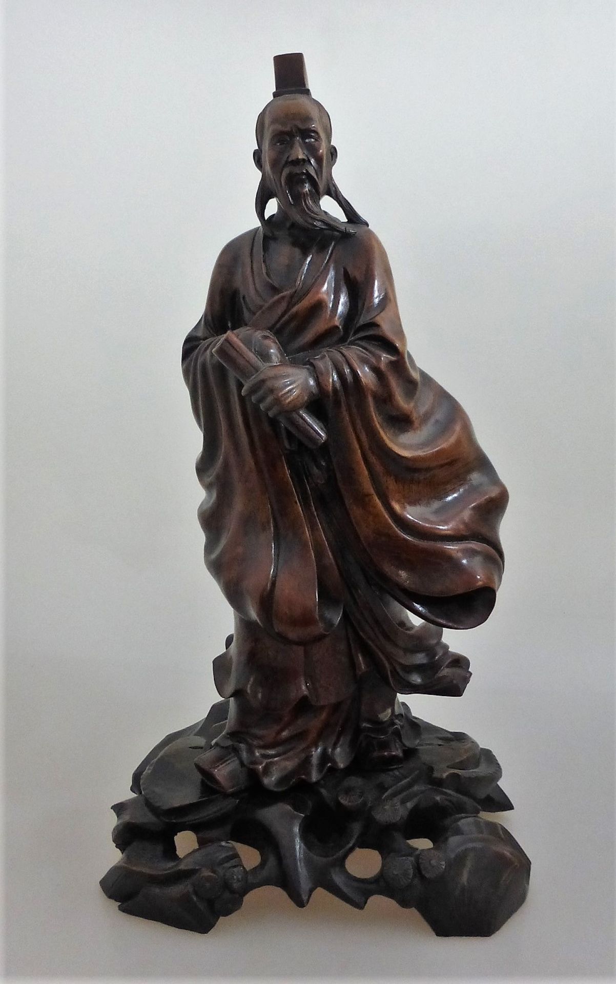 Japan - Meiji Zeit (1868 - 1912), große Figur eines Shinto - Priester, Hartholz vollrund