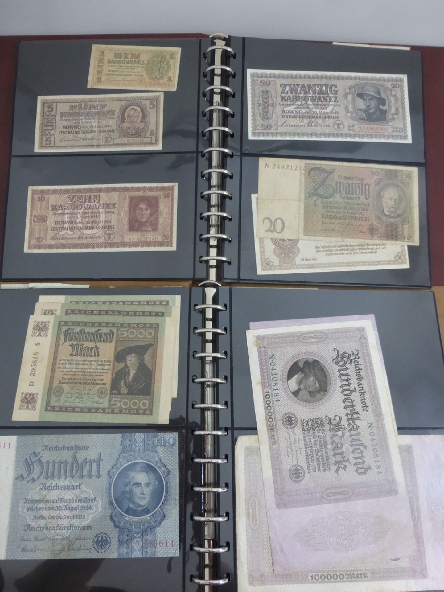 Große Sammlung Banknoten in 3 Alben, u.a. Besatzungsausgaben des II. Weltkrieges - Image 4 of 11