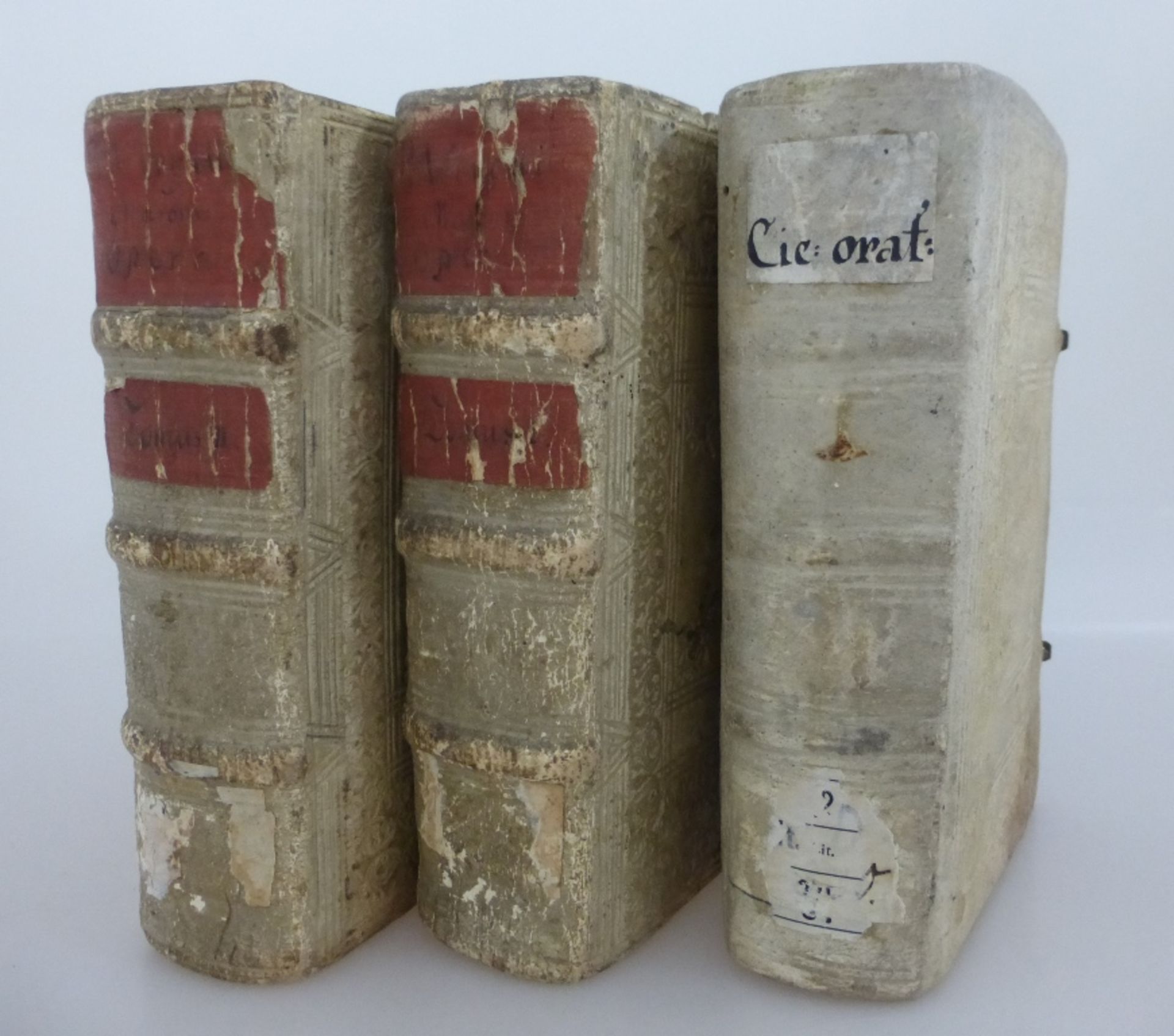 3 Bücher, Anfang 18.Jh., Commentarius in Selectas ciceronis orationes, Pars I, 1718, 608