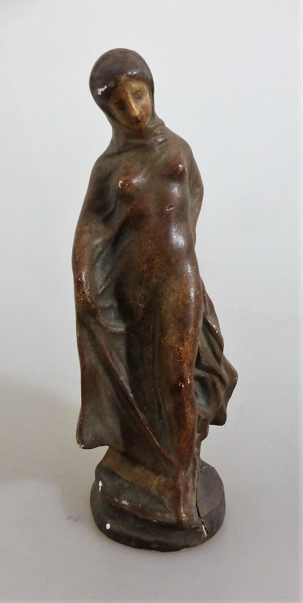 Damenskulptur um 1900, gem. Felix Nanny München, Gipsfigur einer stehenden Dame, am Stand