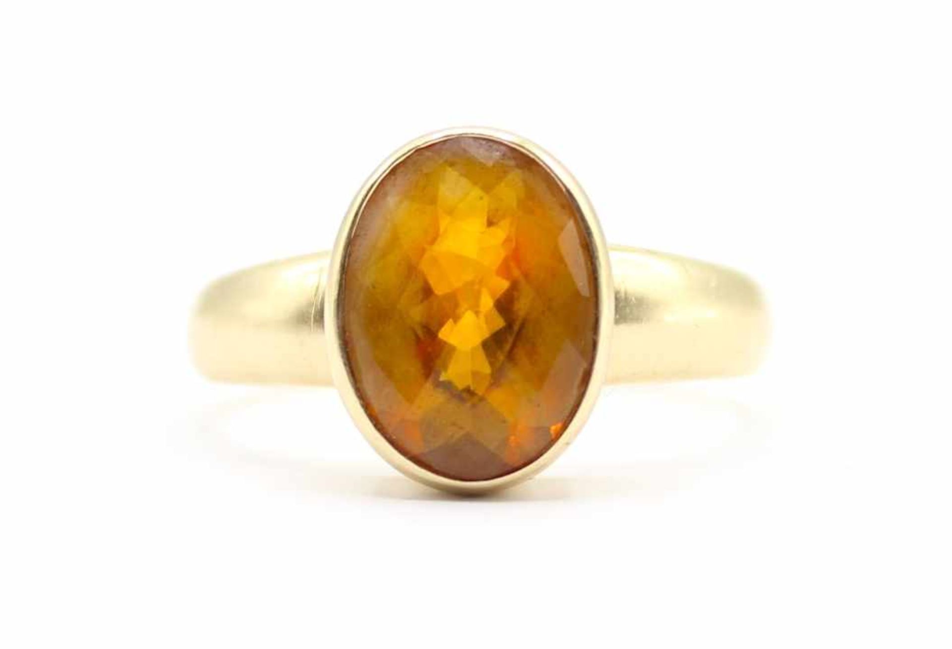 Goldener Damenring - Gelbgold gest.18 K mit ovalem Glasstein (wohl Opal) Ringgröße 59, ca. 5,2