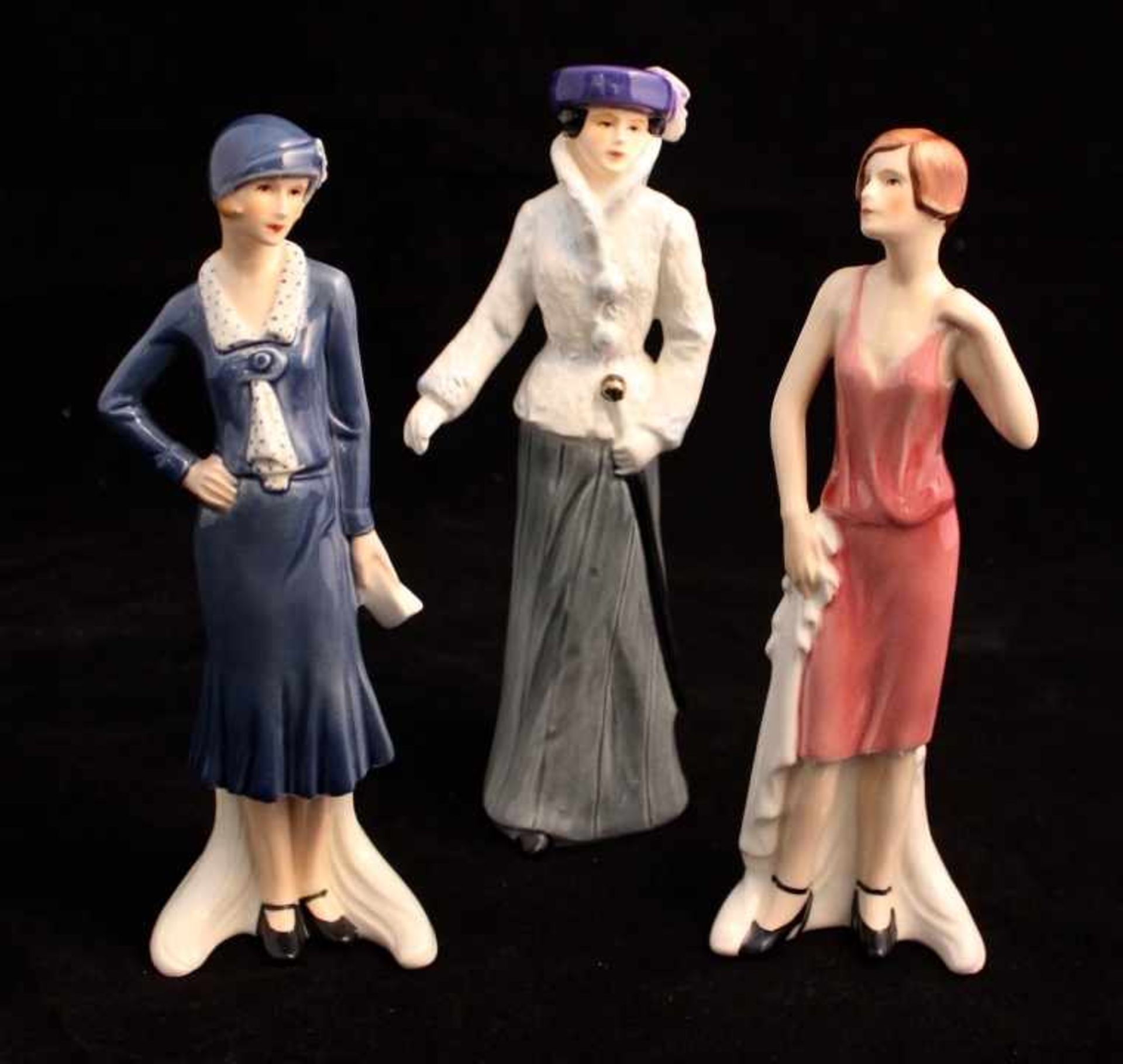 Lot Porzellanfiguren - Marke Goebel W.Germany, " At the Tea Dance 1928 ", Nr. 1628, Höhe 20 cm, "