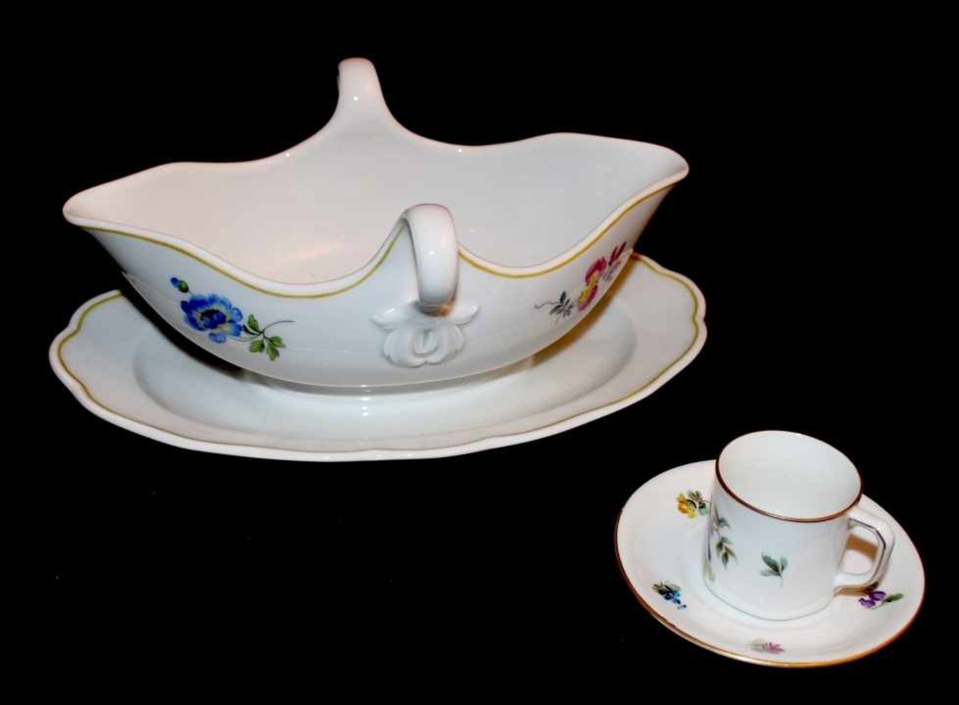 Sauciere - Marke Schwerter Meissen blaue Schwertermarke Unterglasur, XX.Jahrhundert, floral