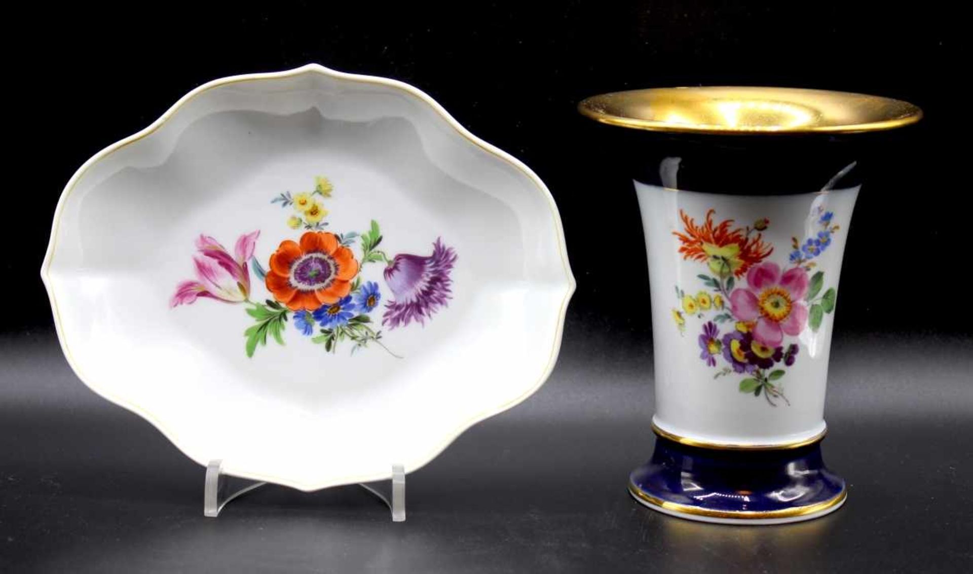 Lot - Marke Schwerter Meissen (XX.Jahrhundert) blaue Schwertermarke unterglasur, floral bemalt,