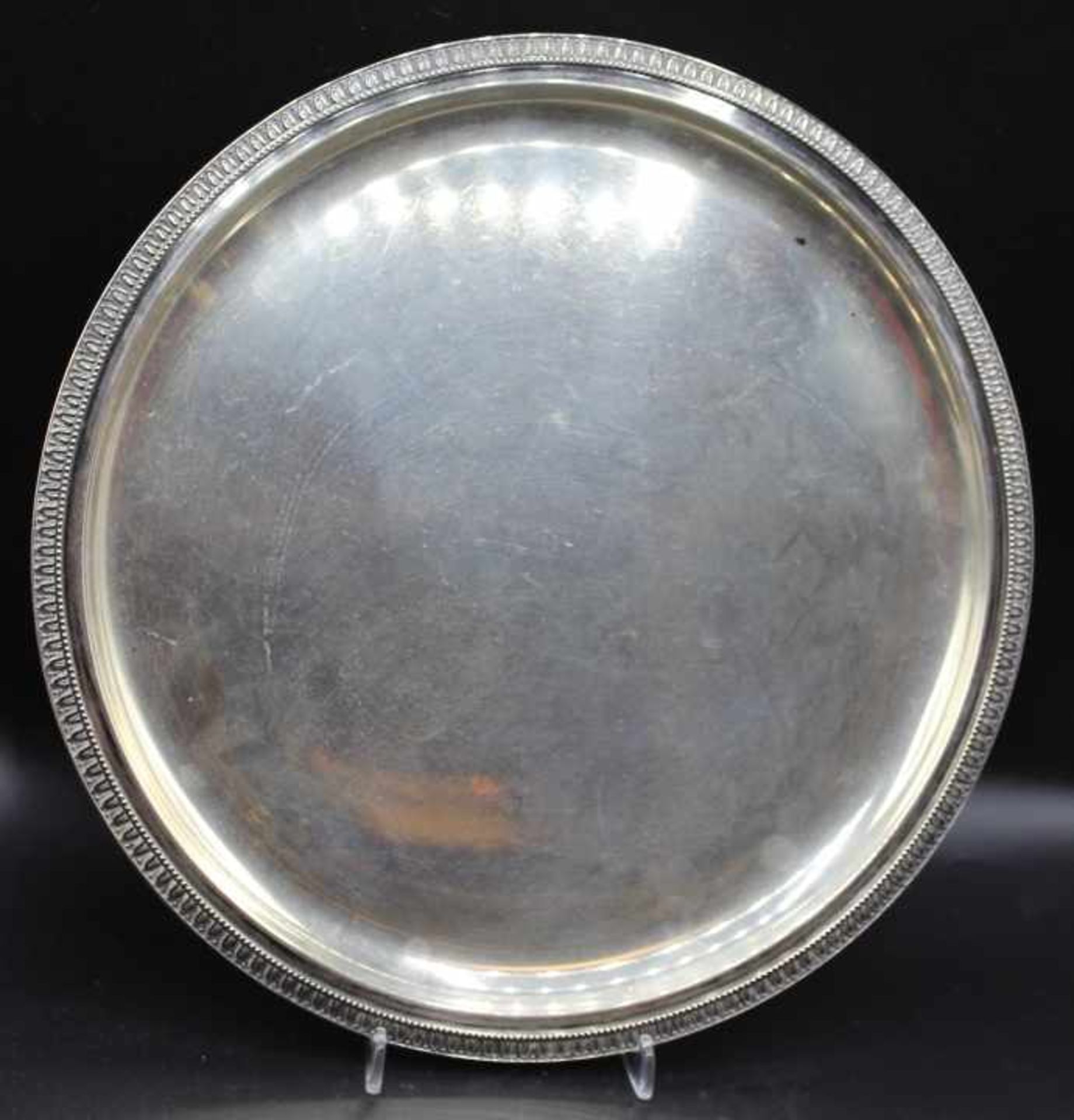 Silb. Tablett - 1.Hälfte 20.Jahrhundert Silber gest. 800, Kronenmarke, runde Form mit erhabenem