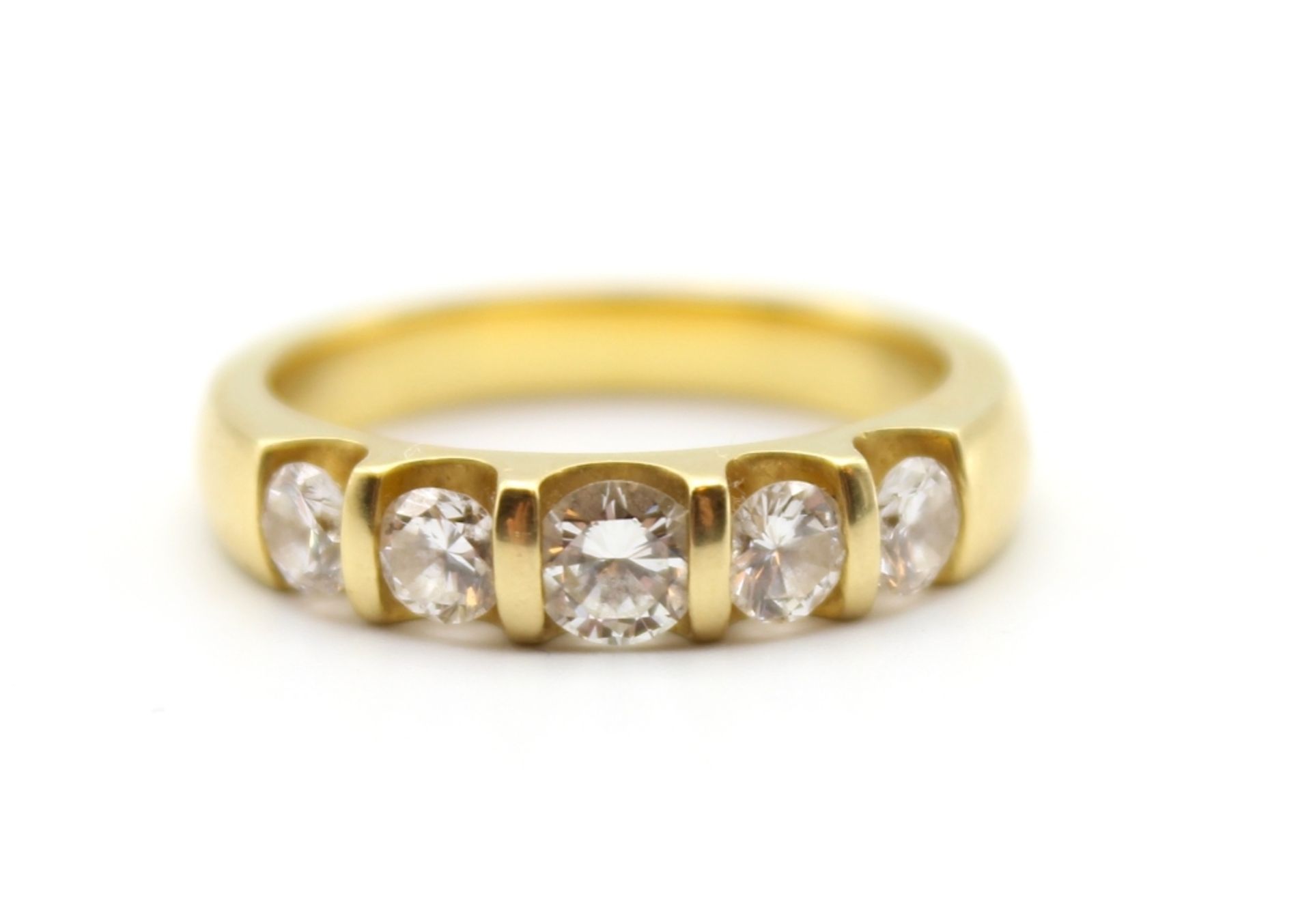 Goldener Brillantring - Gelbgold gest. 750 verziert mit 5 Brillanten (zus. ca. 1 ct.), Ringgröße 57,