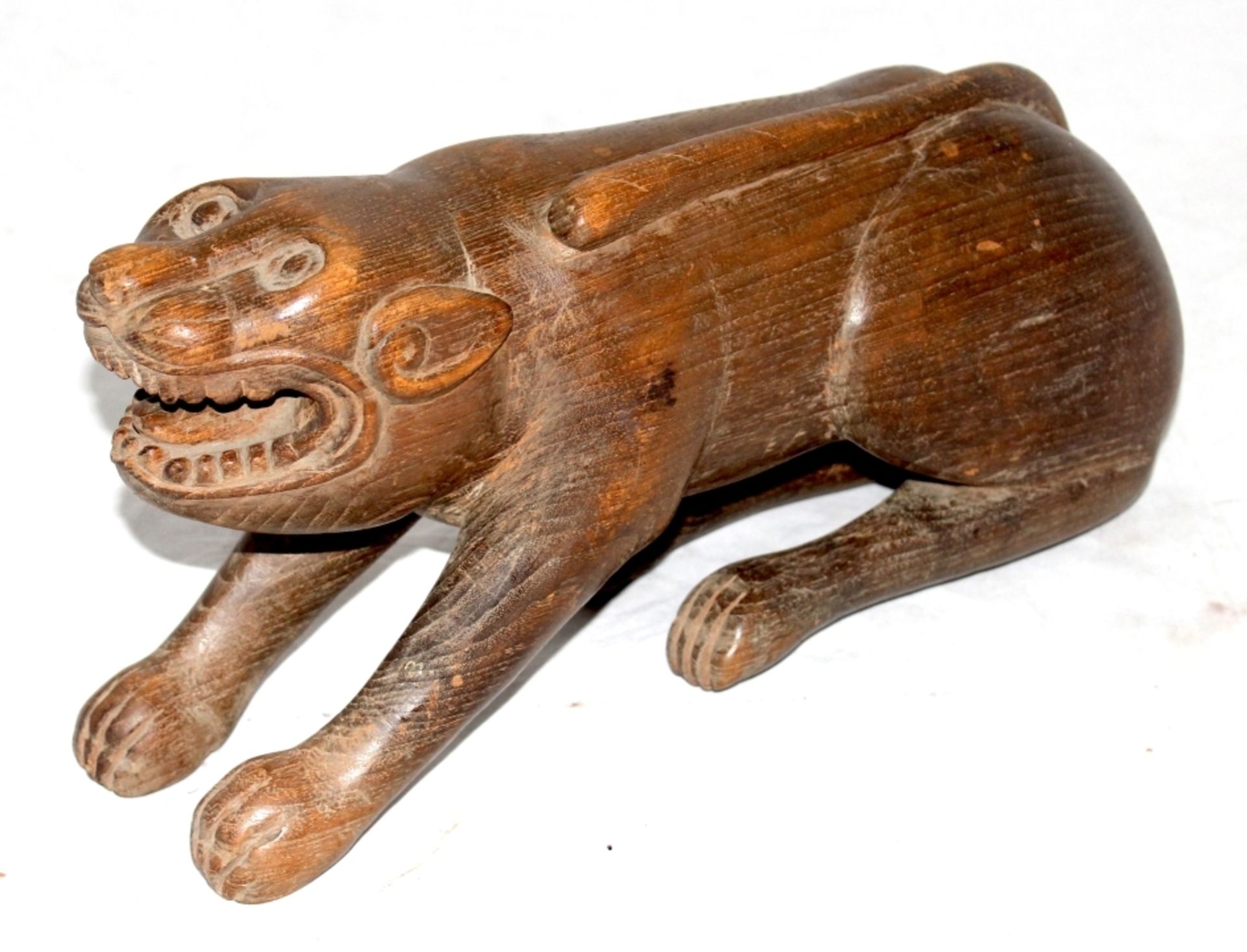 Figur - wohl Südostasien "Raubkatze", Holz geschnitzt, Länge ca. 42 cm