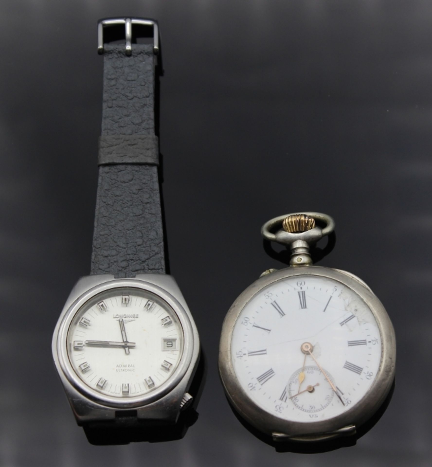 Lot Uhren 1. Armbanduhr, Marke Longines, Modell Admiral Ultronic, silberfarbenes Metallzifferblatt