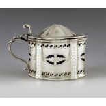 Thomas Bradbury and Sons, Sheffield 1906, an Edwardian silver mustard pot, straight sided ogee oval