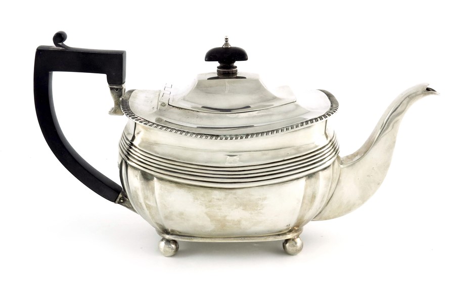 A George V silver teapot, C S Harris and Sons