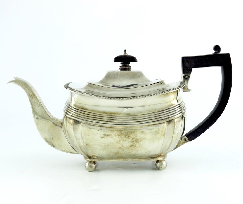 A George V silver teapot, C S Harris and Sons - Image 2 of 3