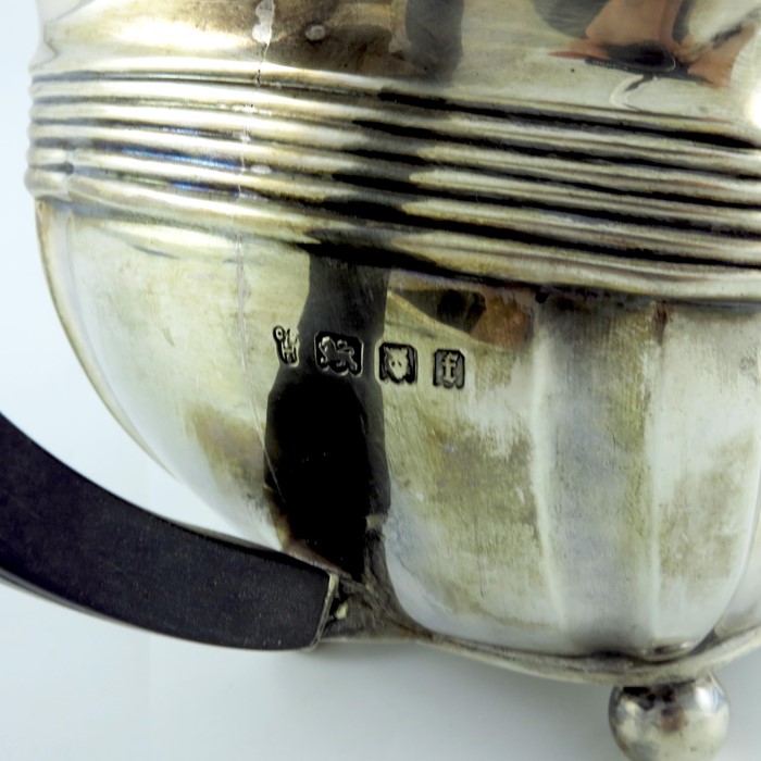 A George V silver teapot, C S Harris and Sons - Image 3 of 3