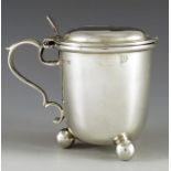 Mappin and Webb, Sheffield 1901, an Edwardian silver mustard pot and spoon, rounded beaker form on t